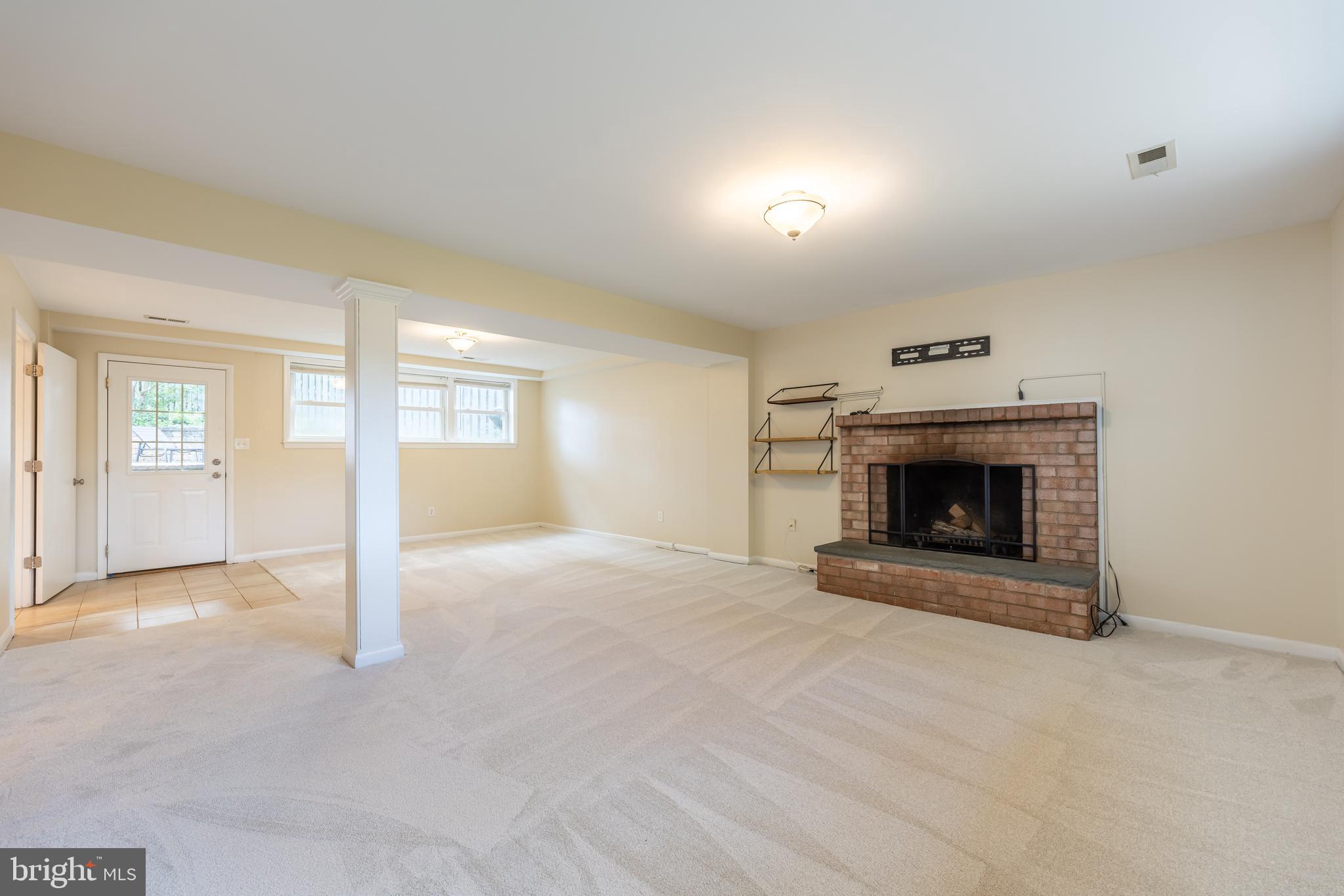 POST ROAD VILLAGE - Residential Lease