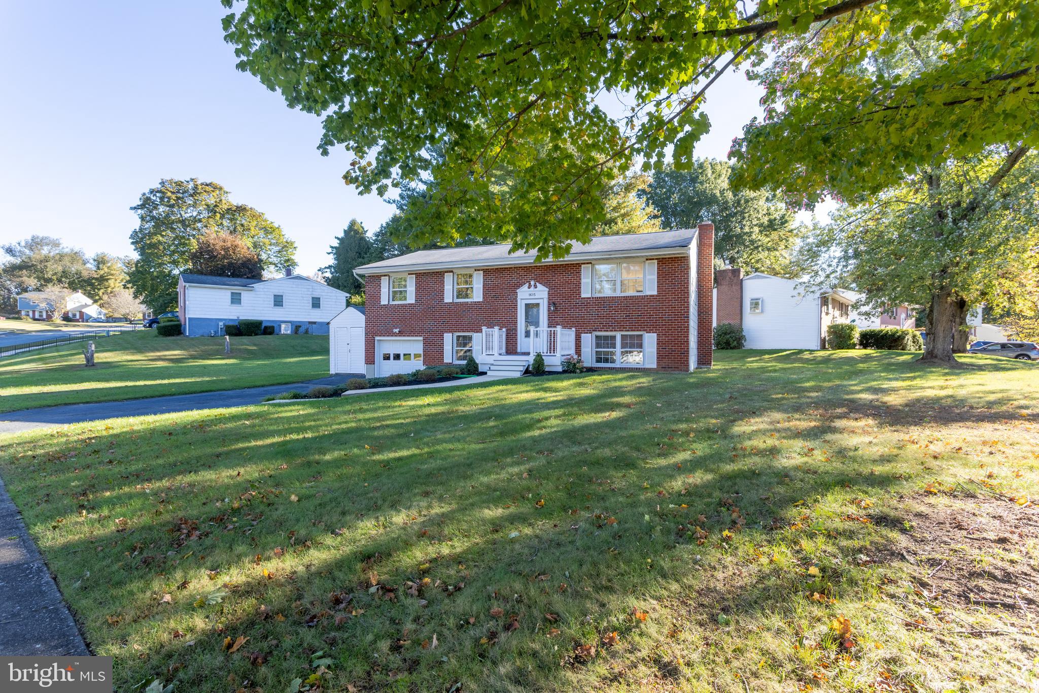 1615 SAMANTHA DRIVE