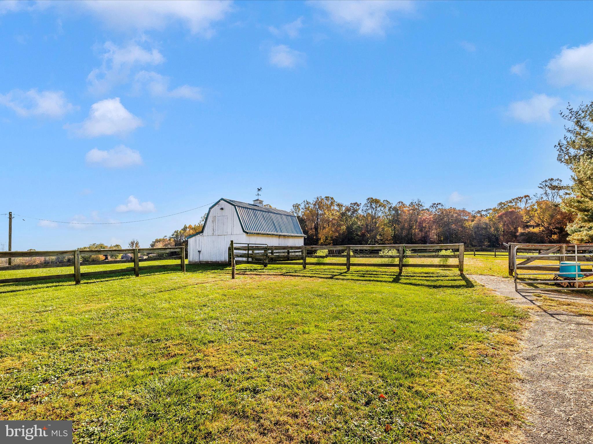 BARNESVILLE OUTSIDE - Farm