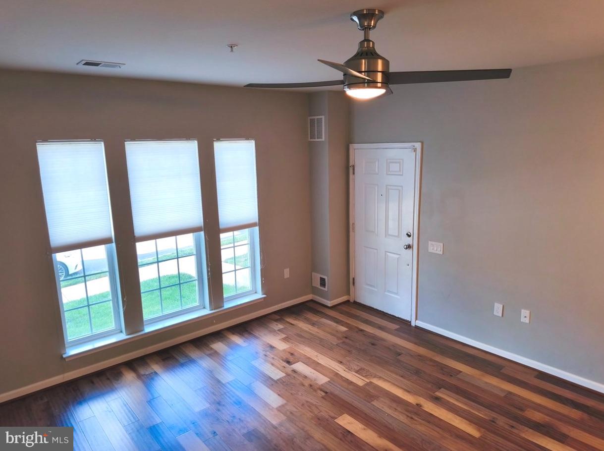 TOWNES AT GOOSE CREEK VILLAGE - Residential Lease