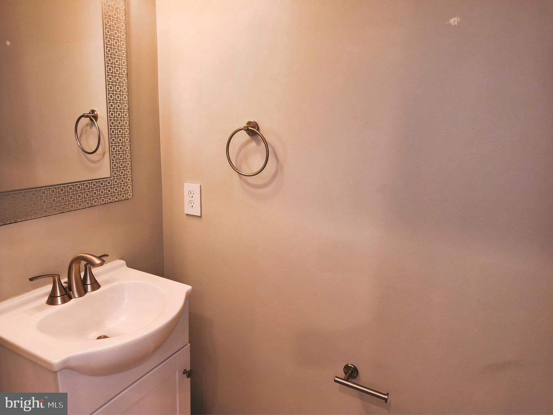 TOWNES AT GOOSE CREEK VILLAGE - Residential Lease