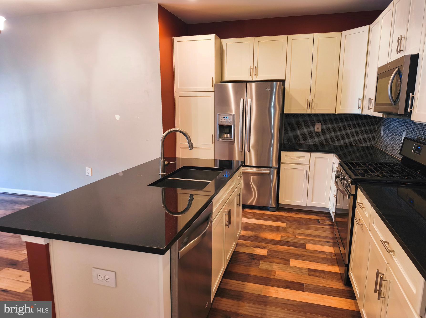 TOWNES AT GOOSE CREEK VILLAGE - Residential Lease