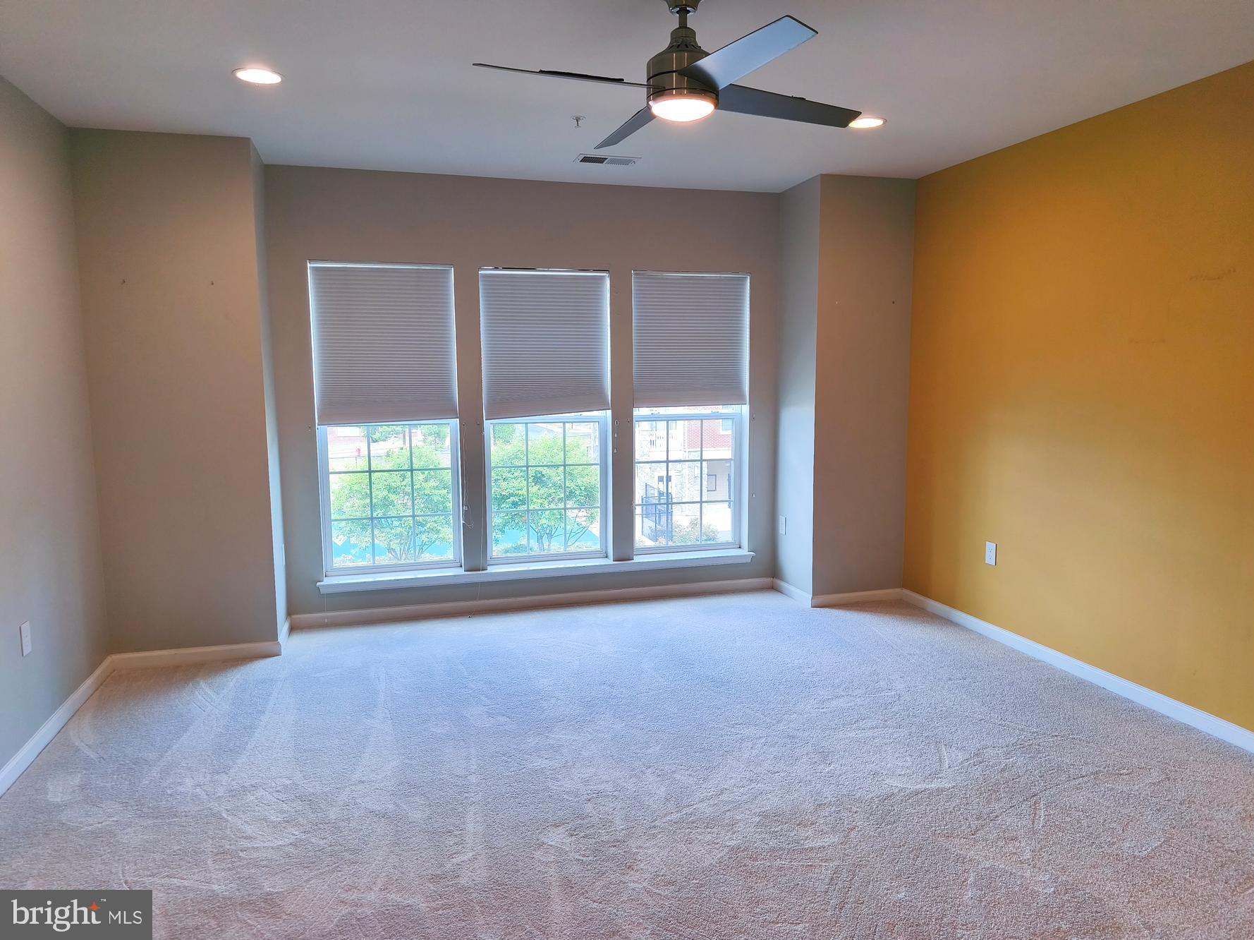 TOWNES AT GOOSE CREEK VILLAGE - Residential Lease