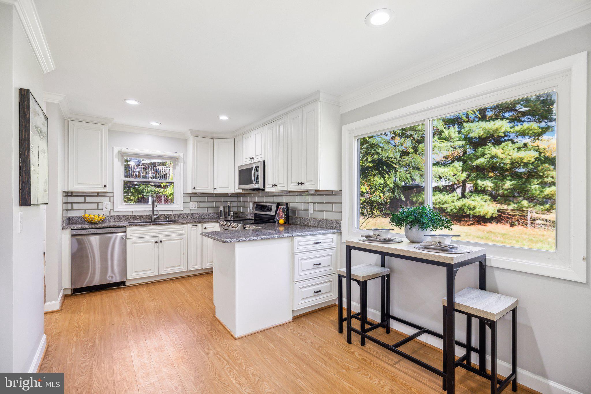 REGENCY ESTATES - Residential