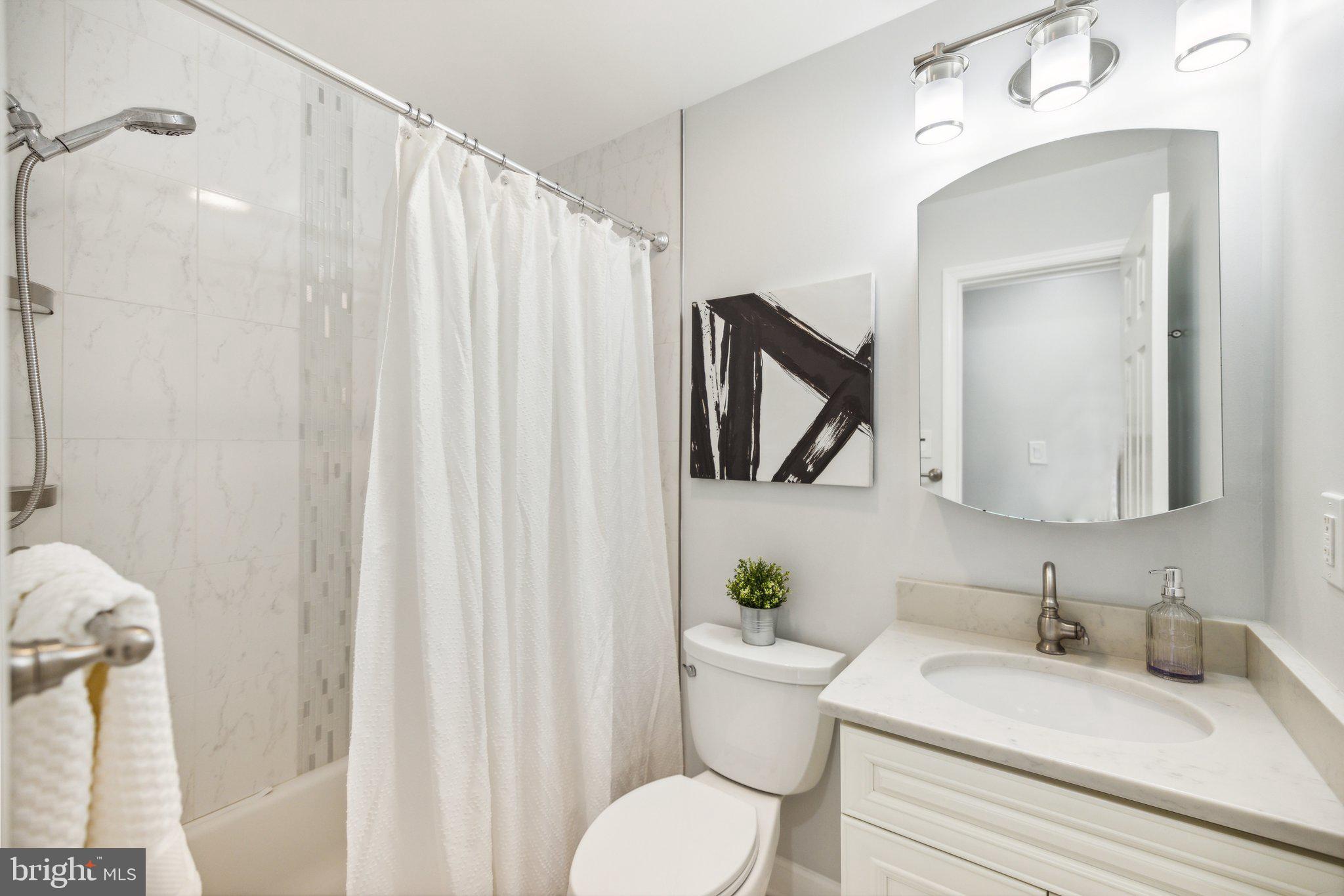 REGENCY ESTATES - Residential