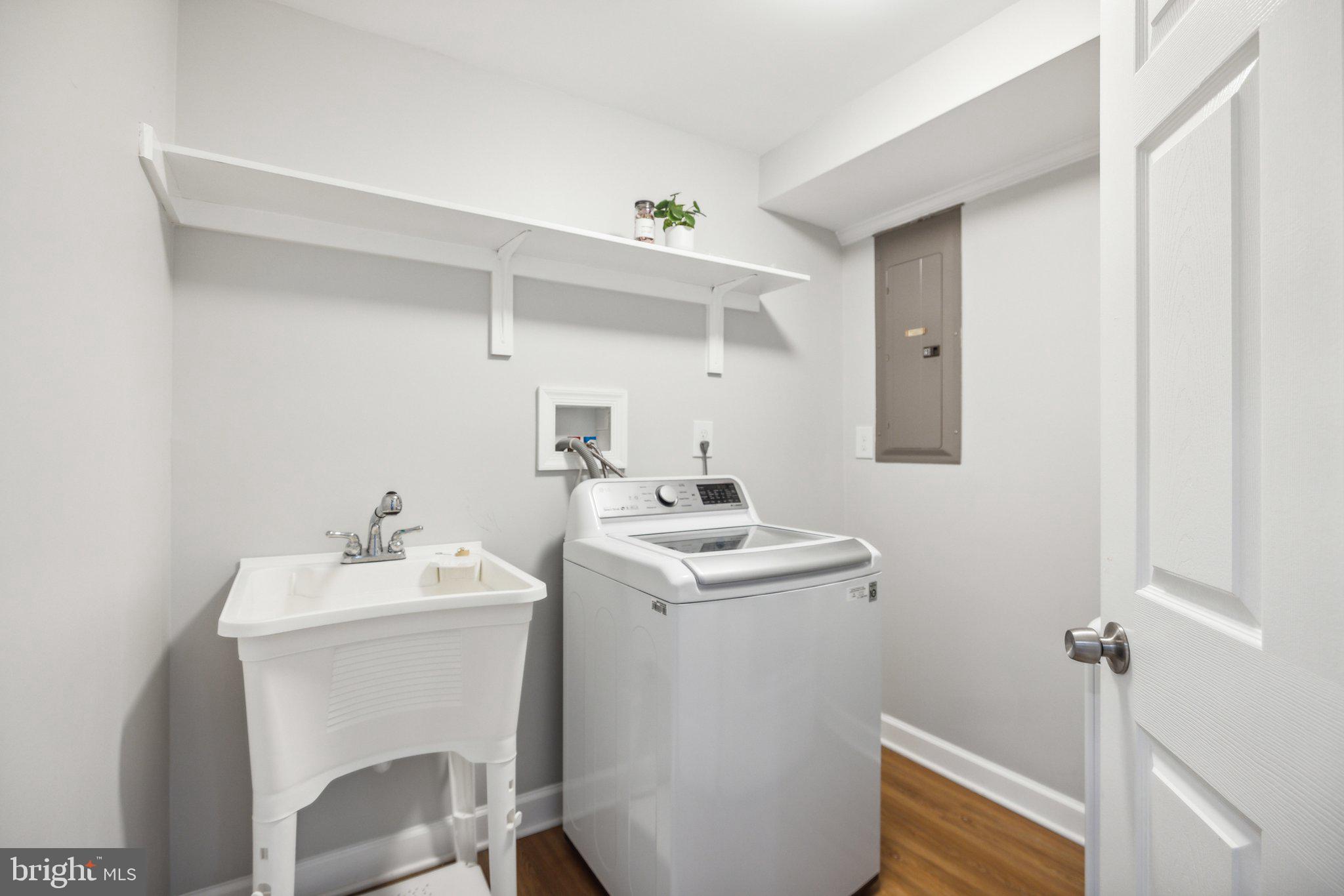 REGENCY ESTATES - Residential