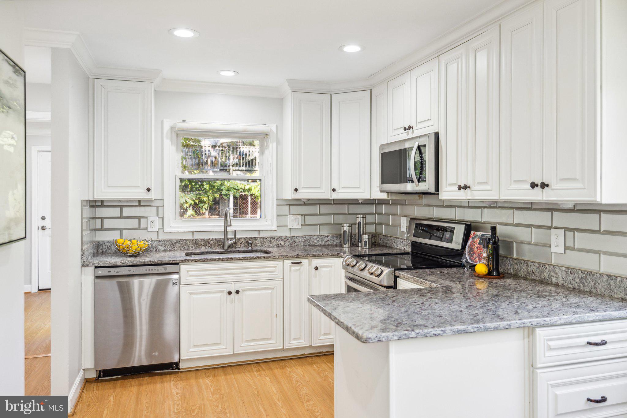 REGENCY ESTATES - Residential