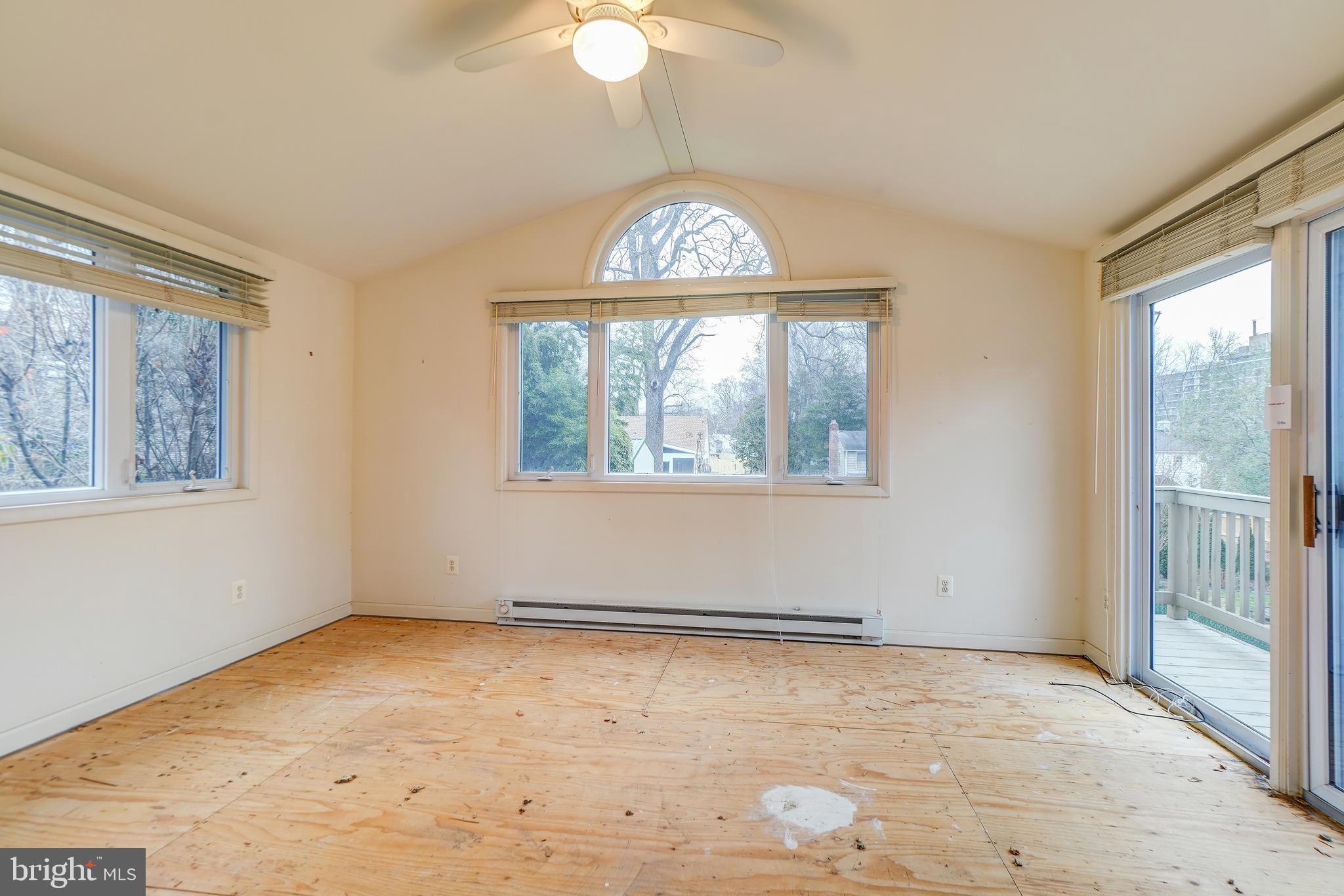 NORTH KENSINGTON - Residential