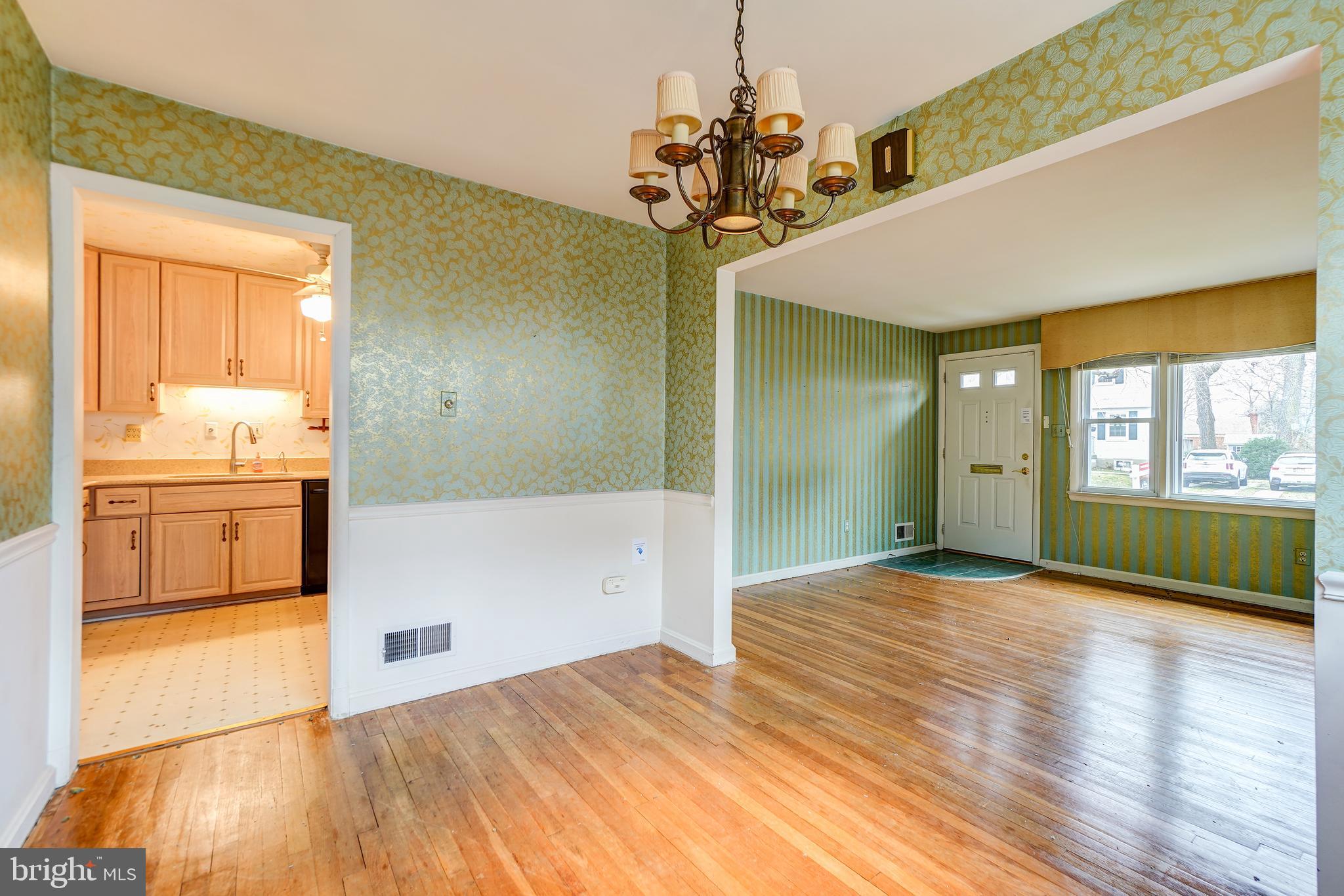 NORTH KENSINGTON - Residential