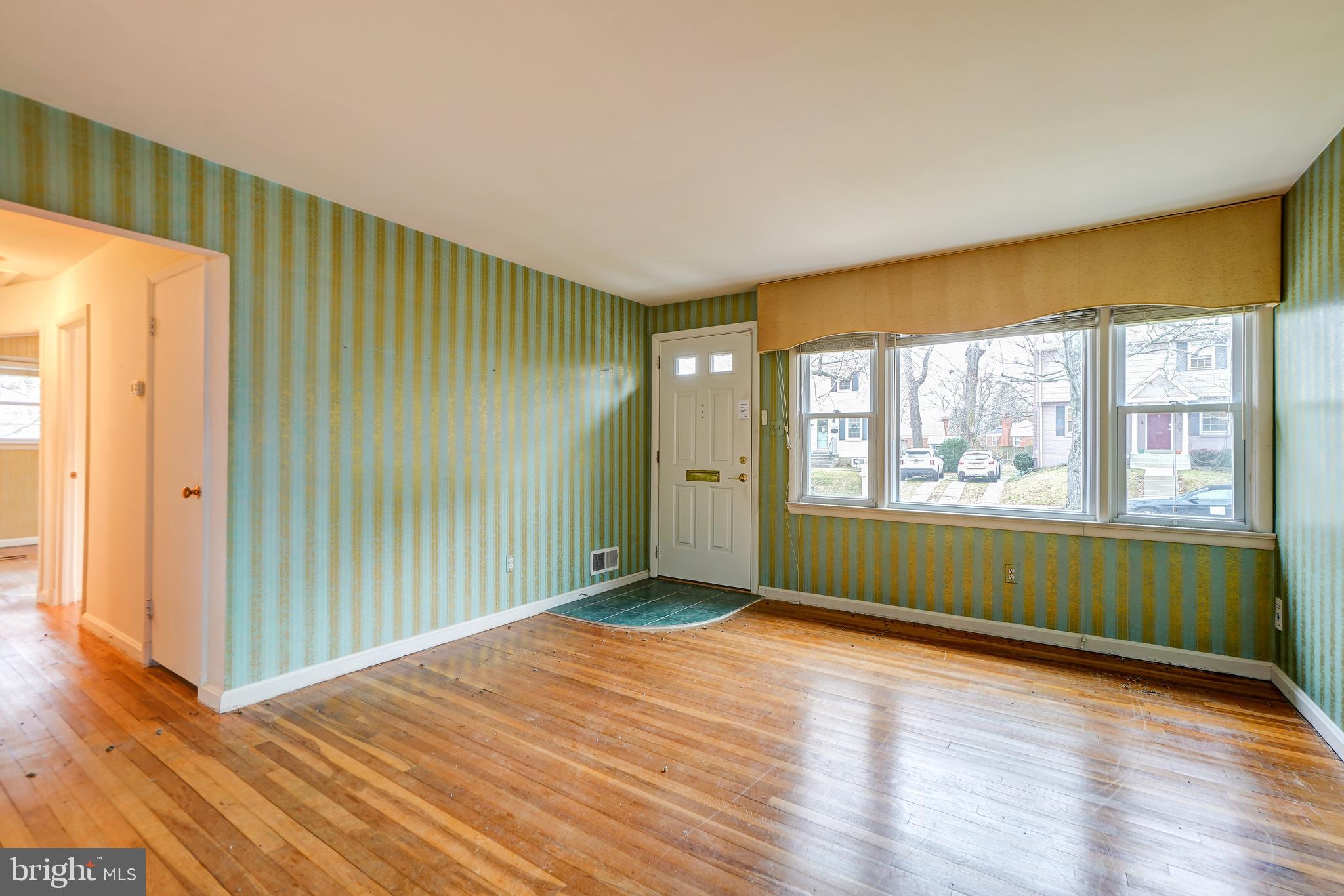 NORTH KENSINGTON - Residential