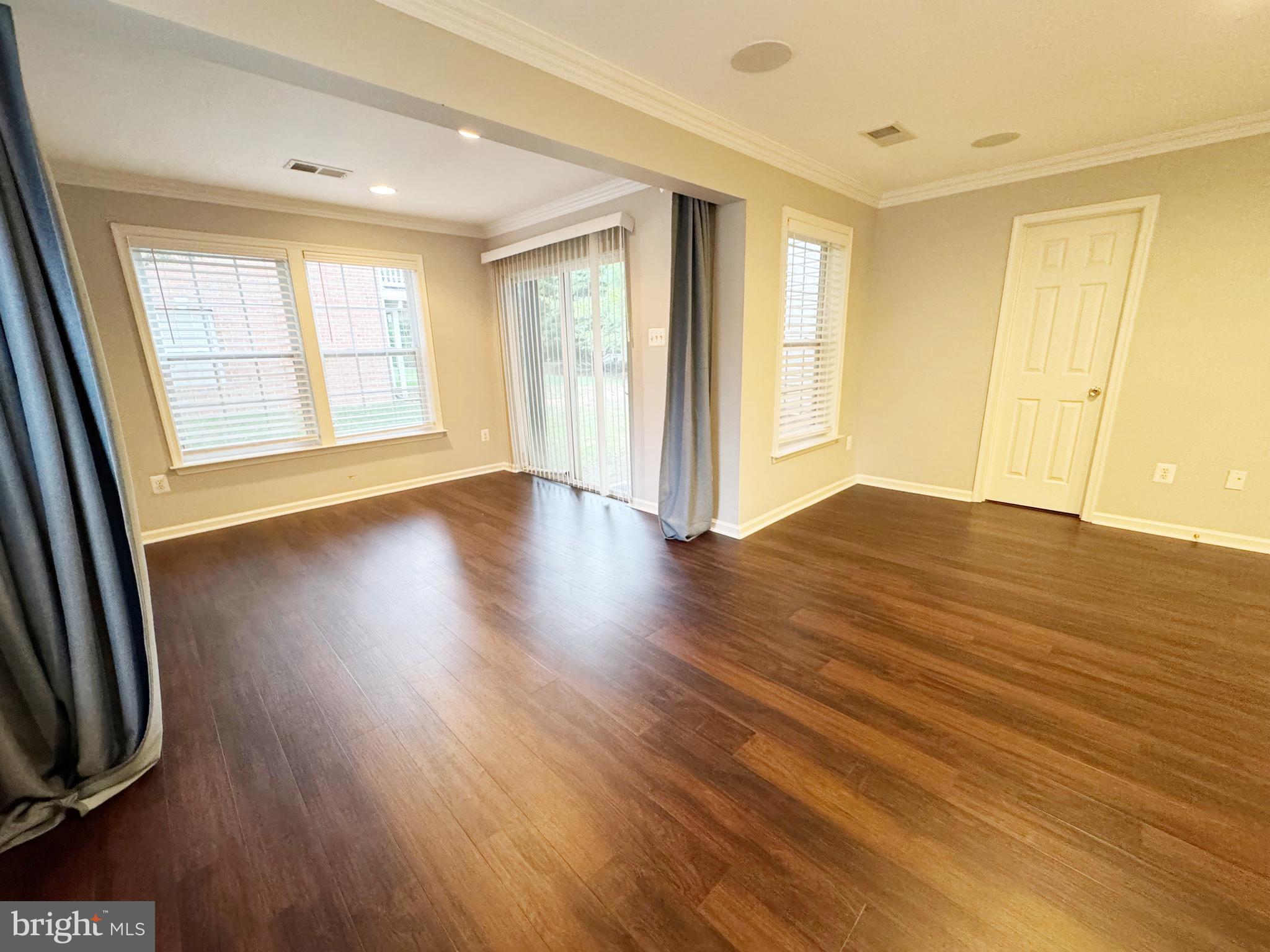 EMERSON - Residential