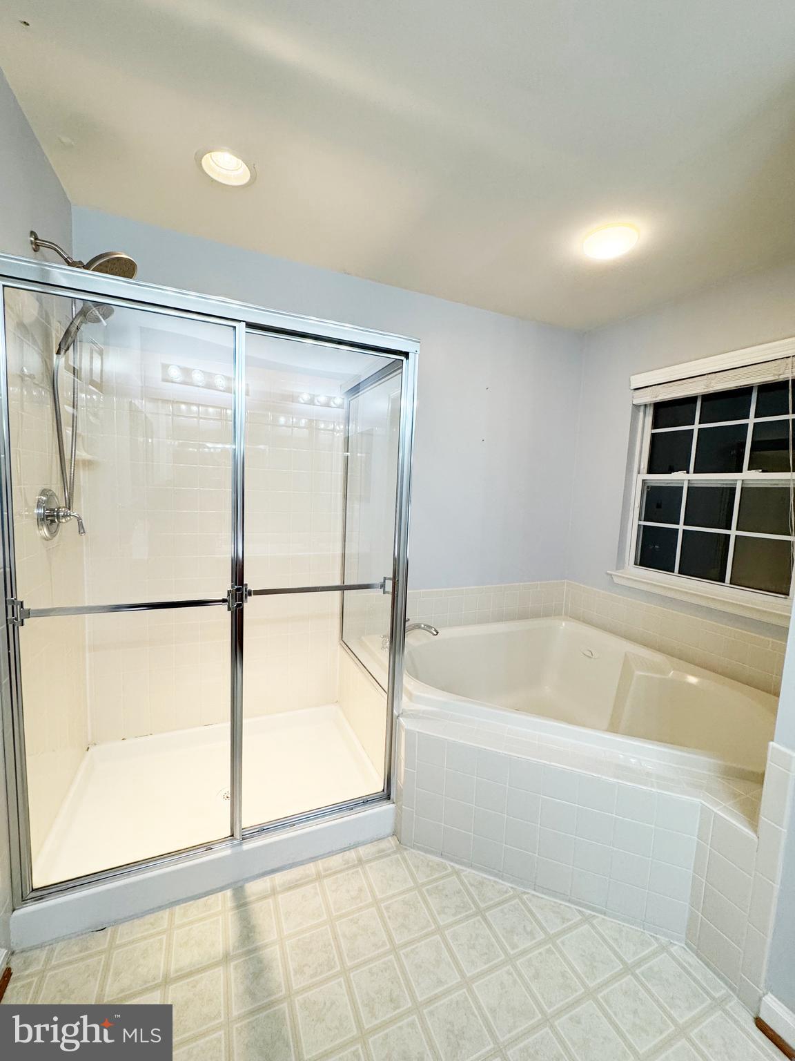 EMERSON - Residential