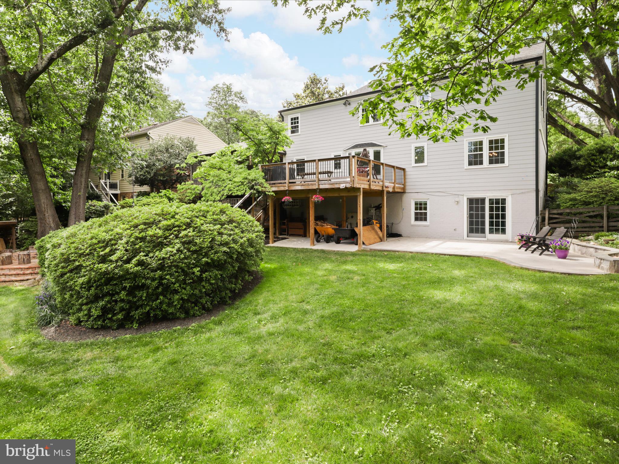 LAKEVALE COURT - Residential