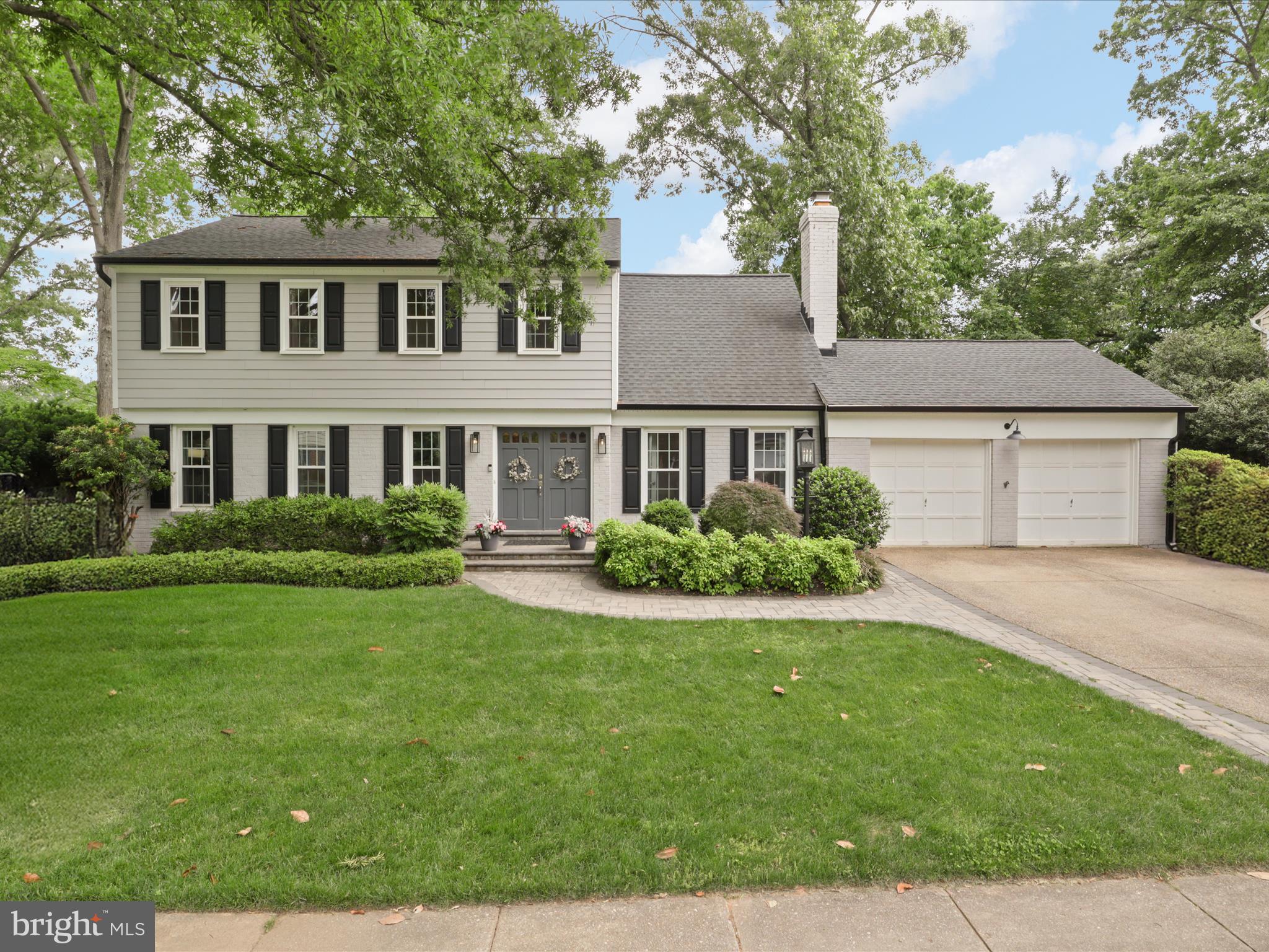 LAKEVALE COURT - Residential