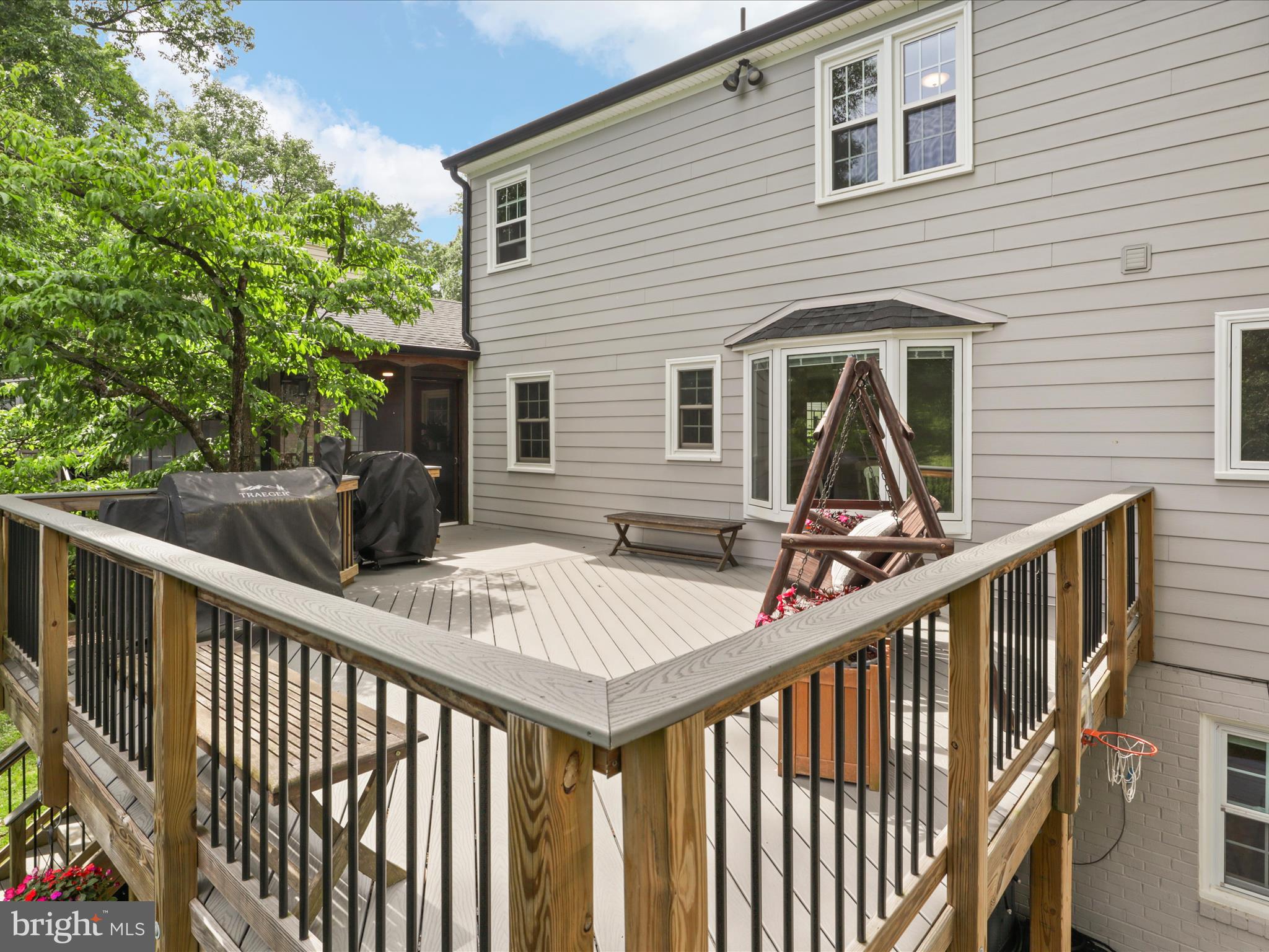 LAKEVALE COURT - Residential