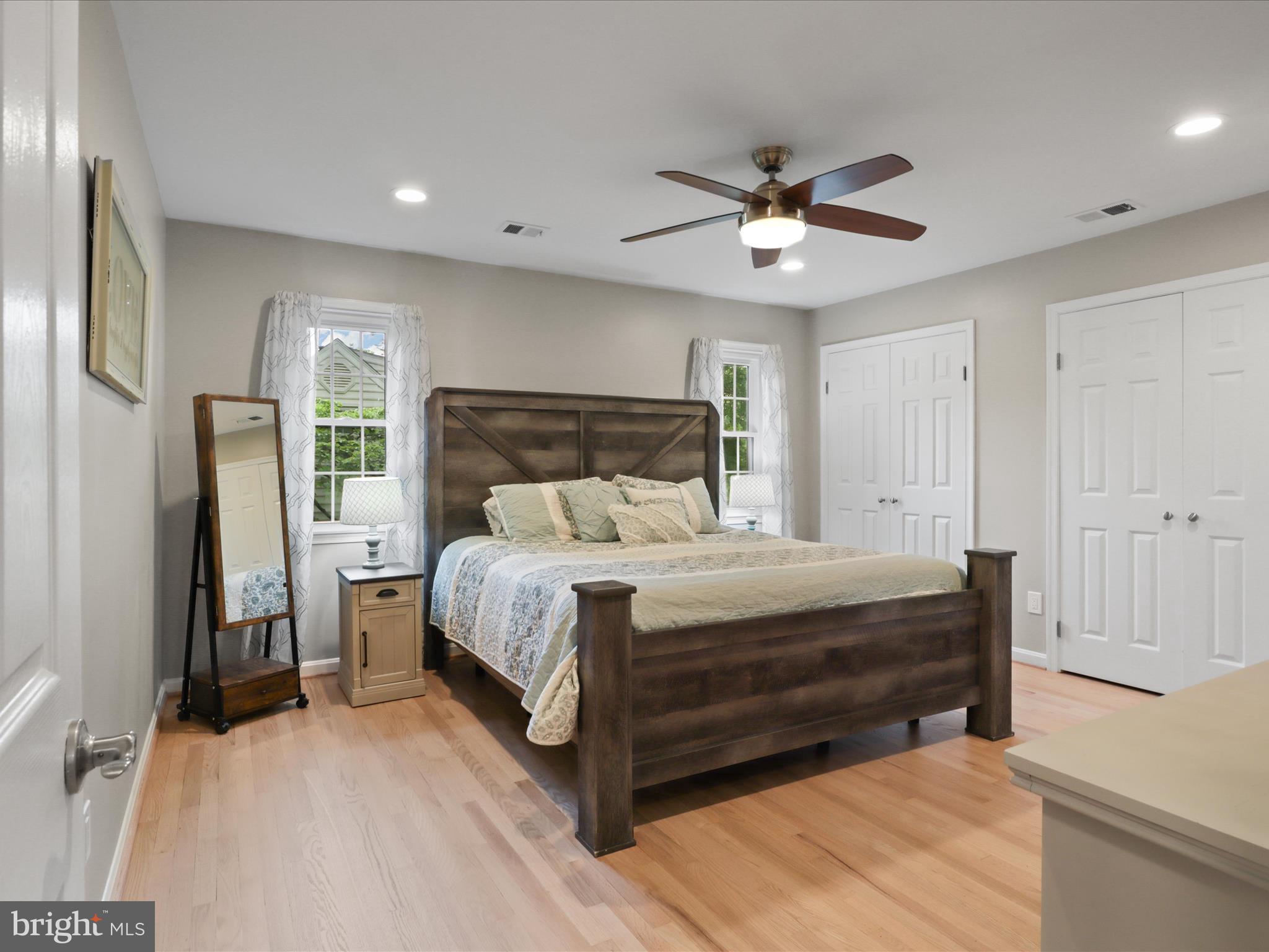 LAKEVALE COURT - Residential