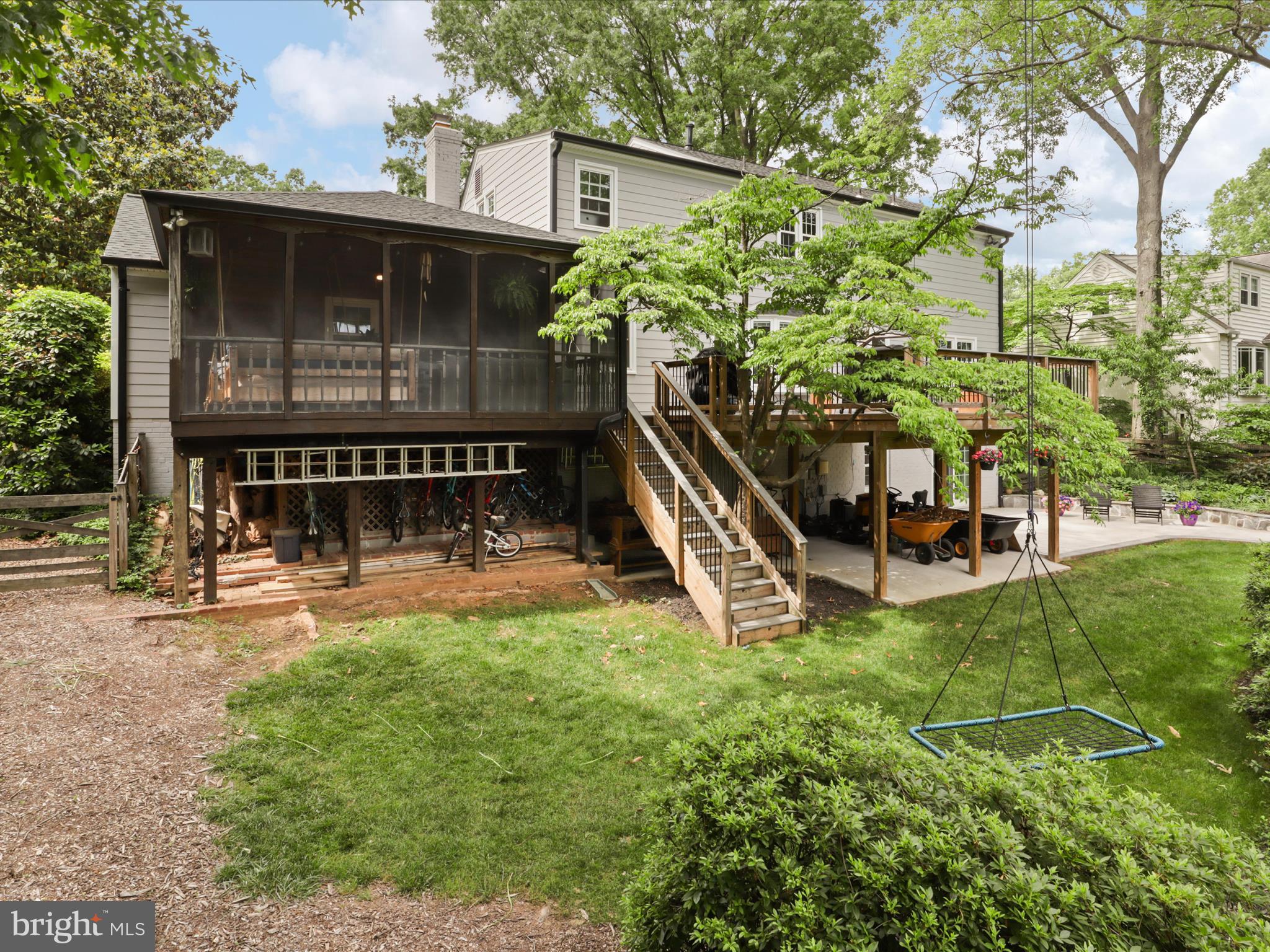 LAKEVALE COURT - Residential