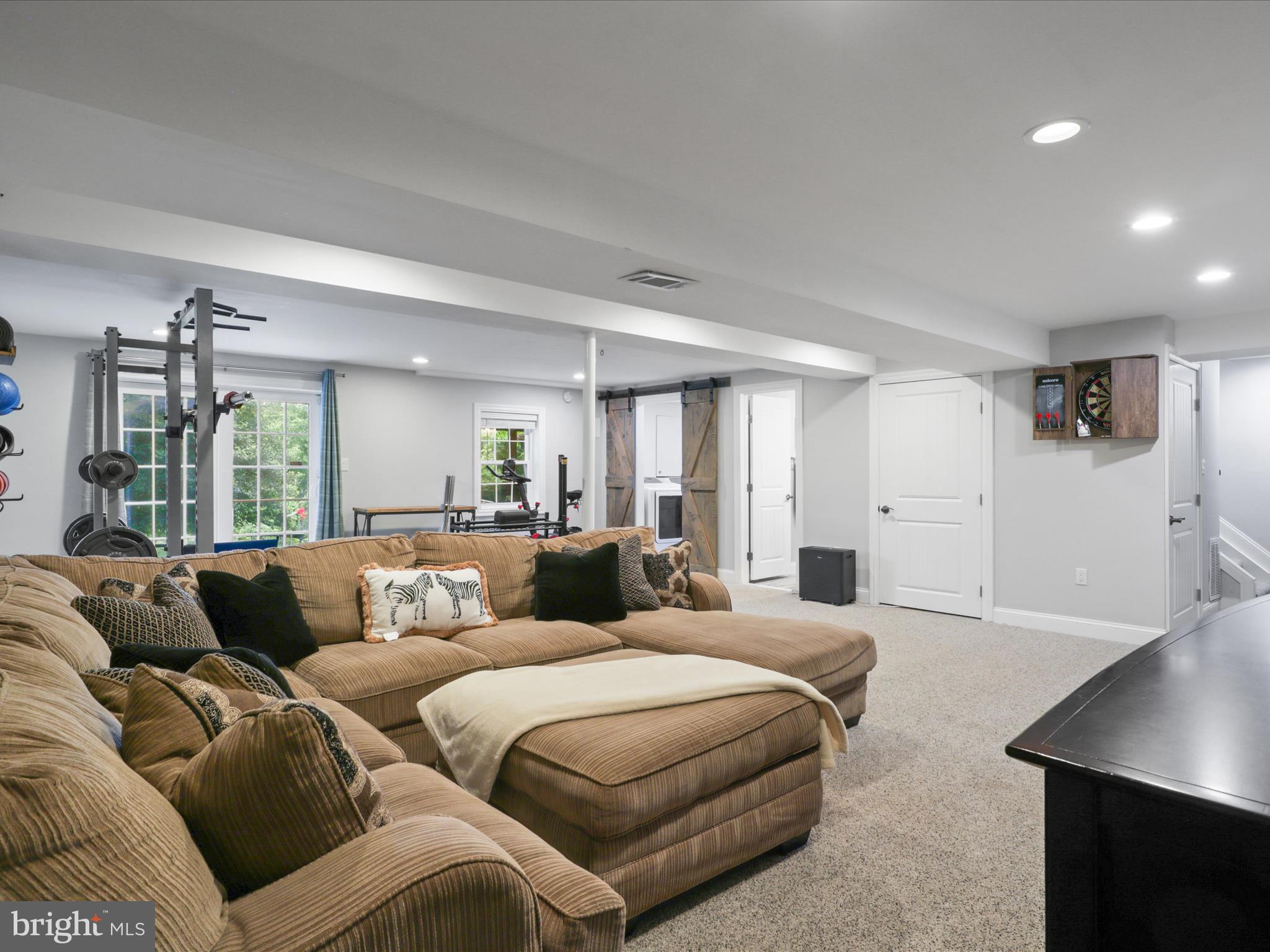 LAKEVALE COURT - Residential