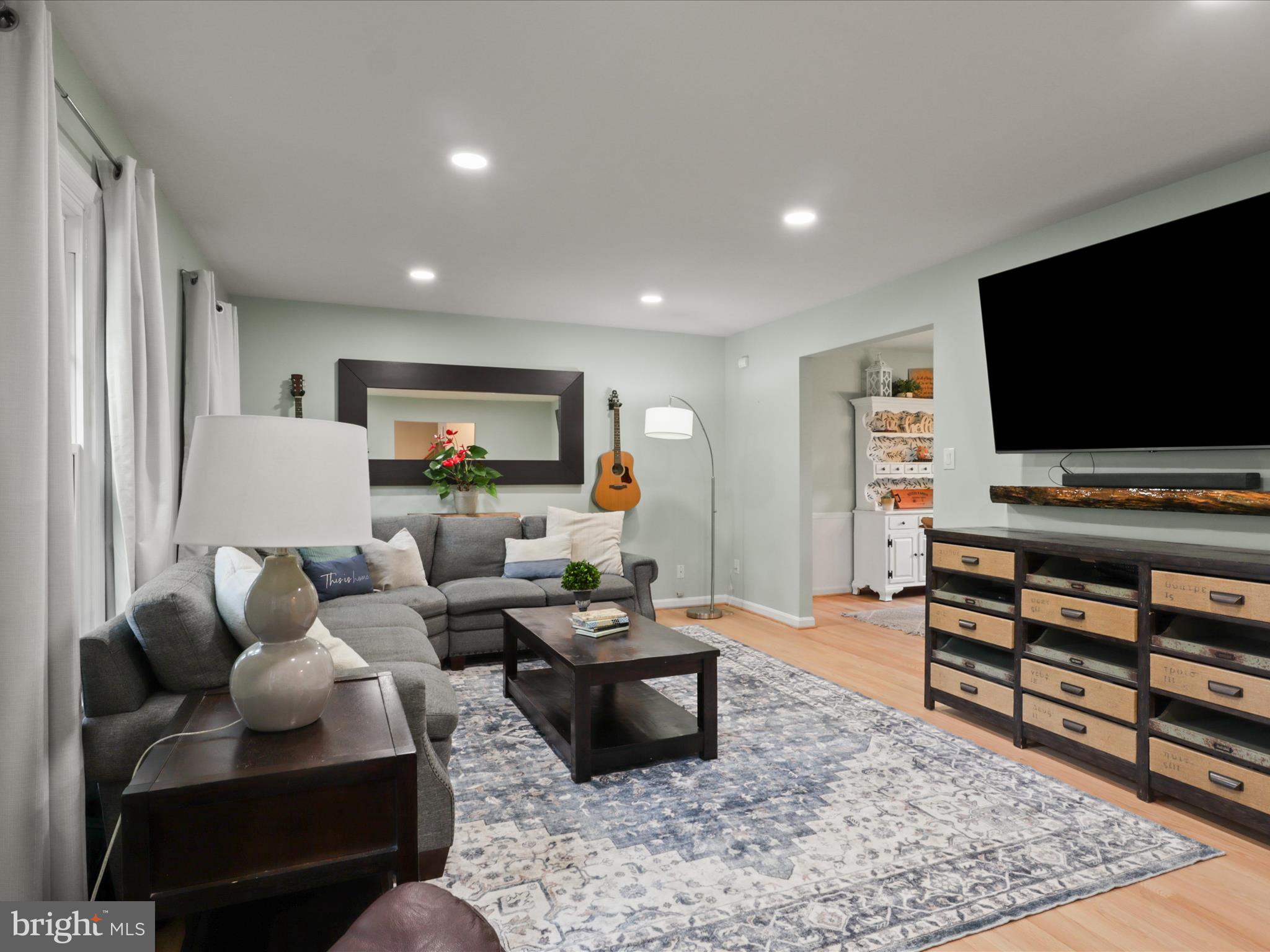 LAKEVALE COURT - Residential