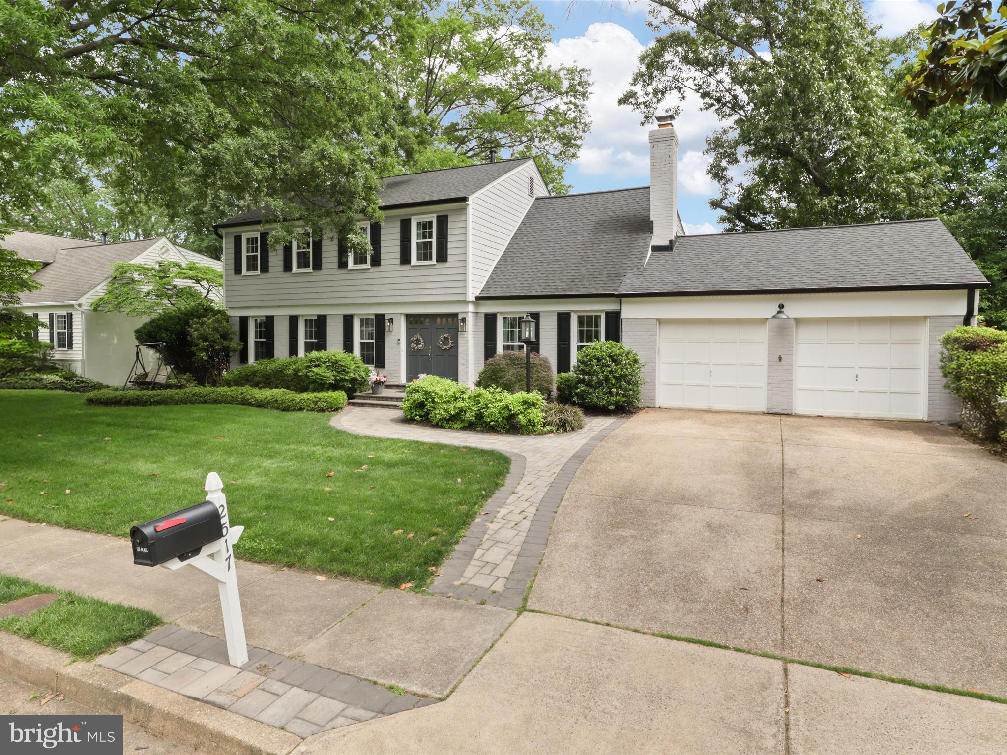 LAKEVALE COURT - Residential