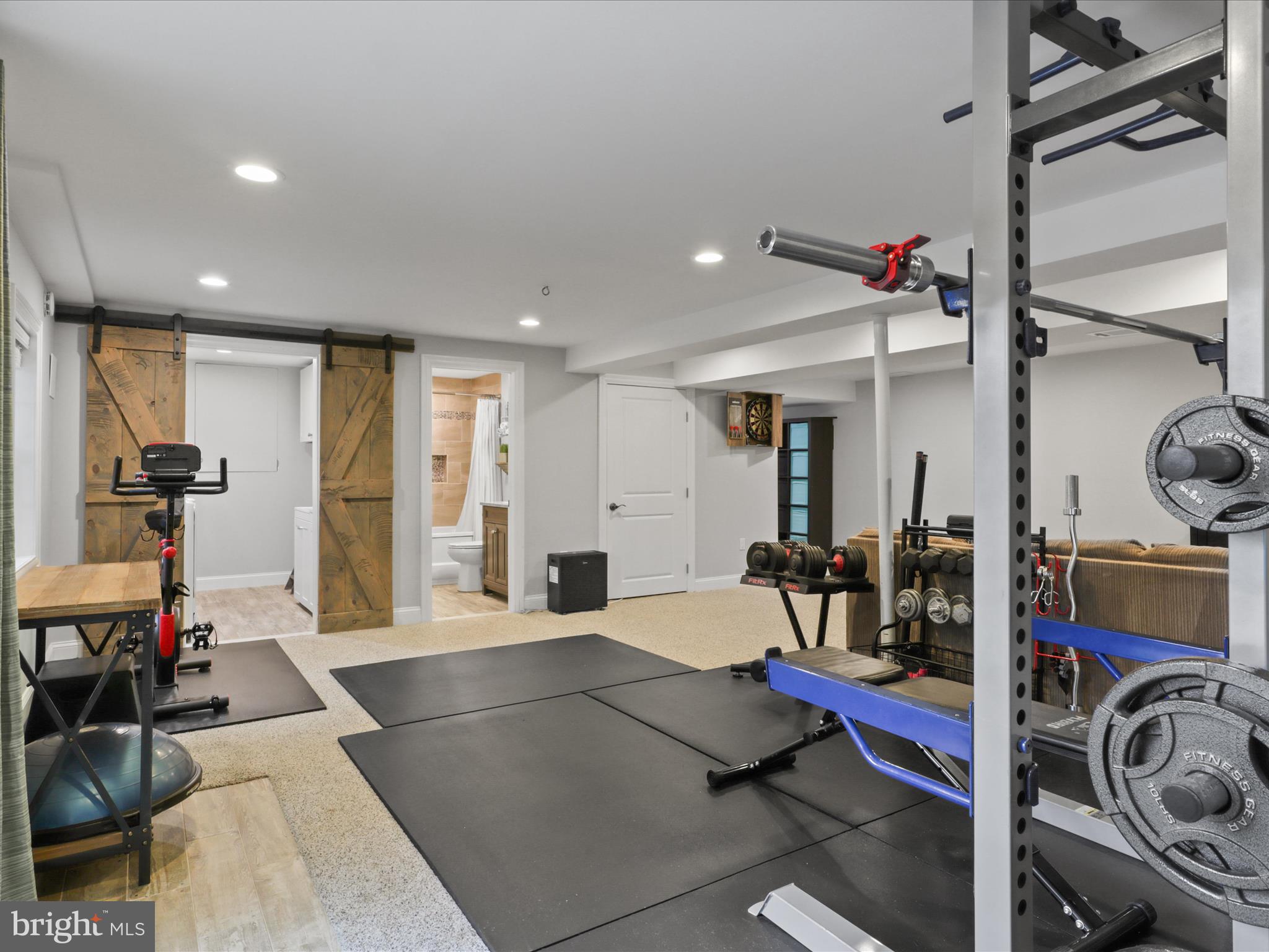 LAKEVALE COURT - Residential