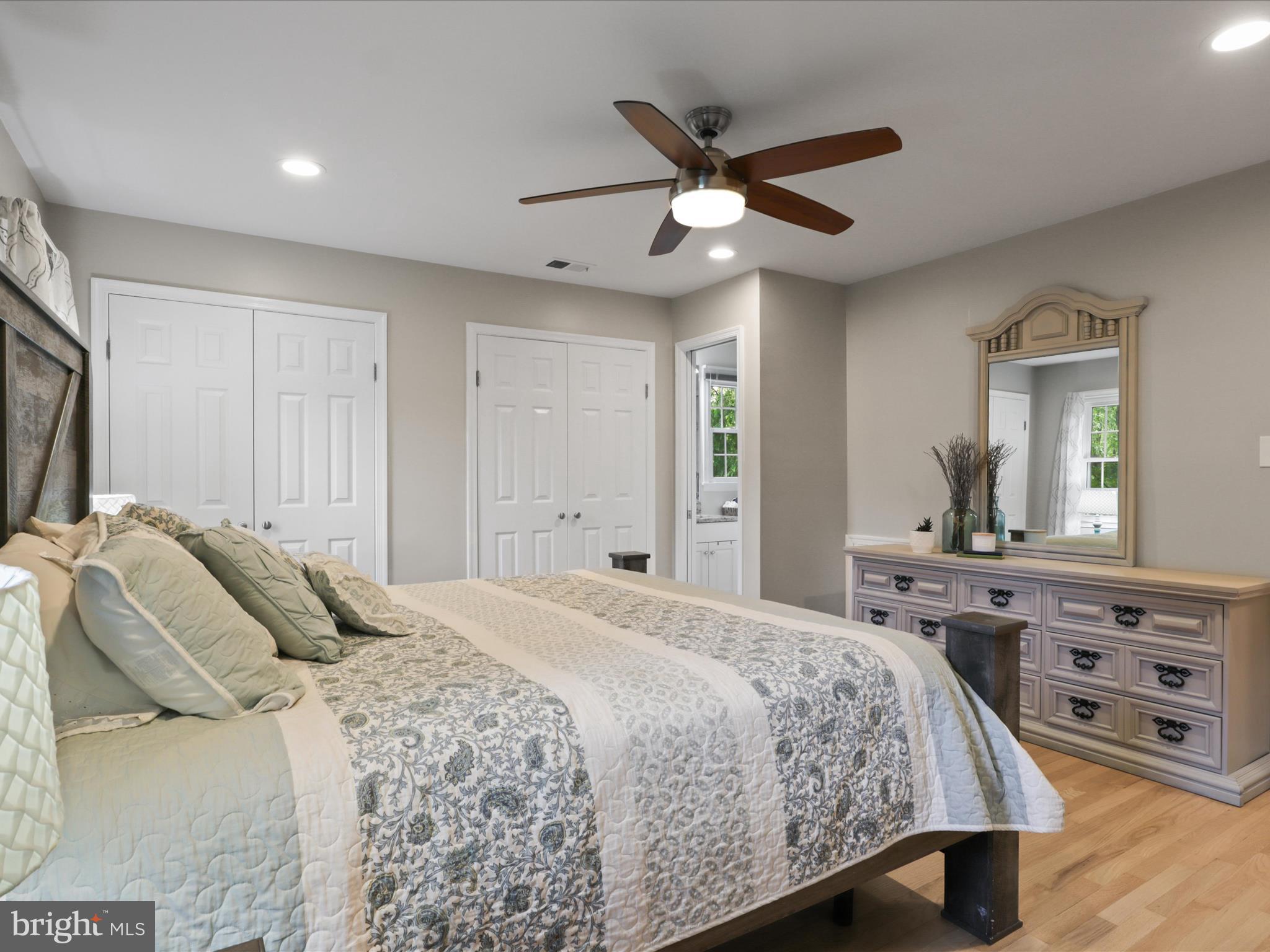 LAKEVALE COURT - Residential