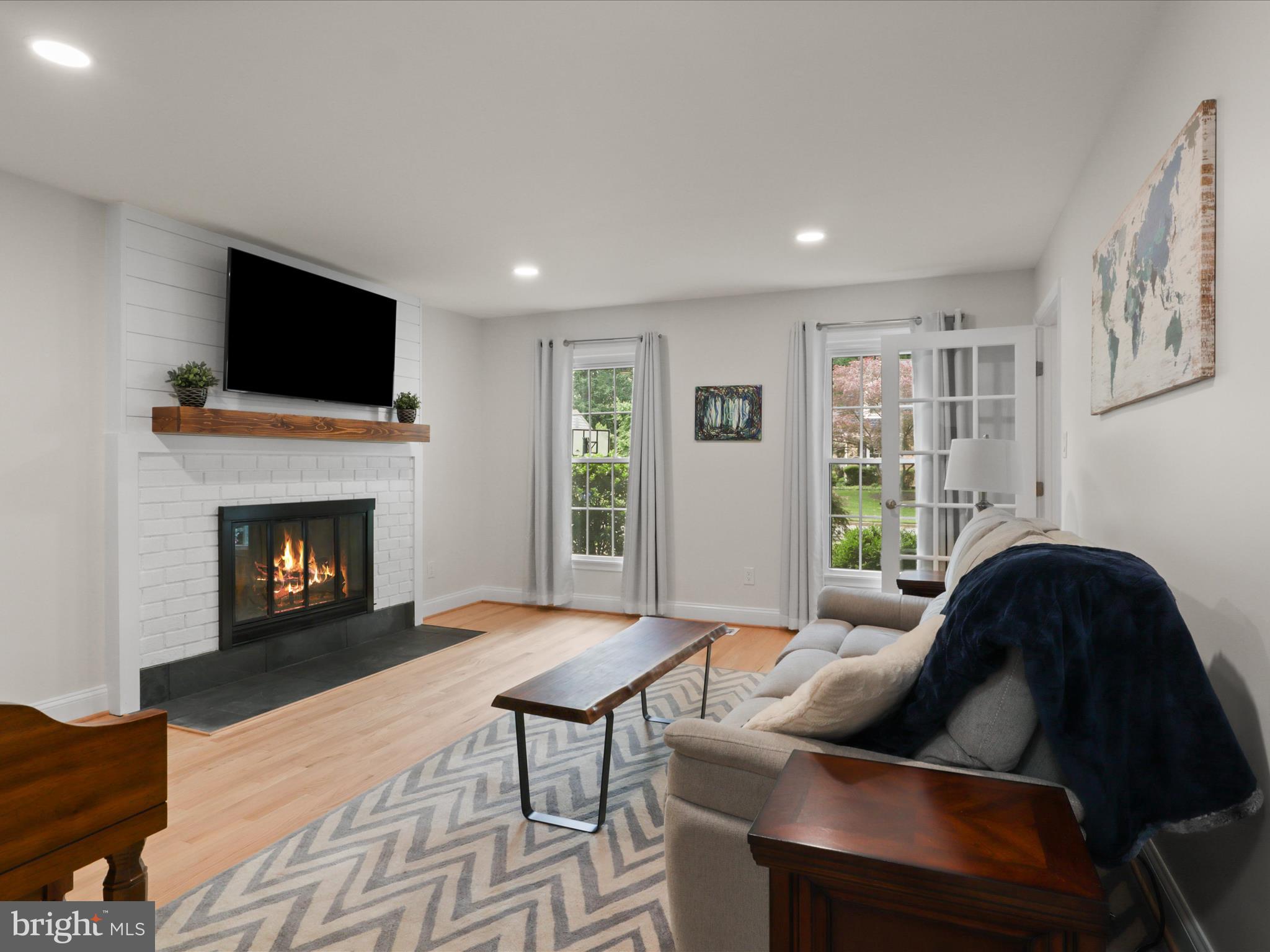 LAKEVALE COURT - Residential