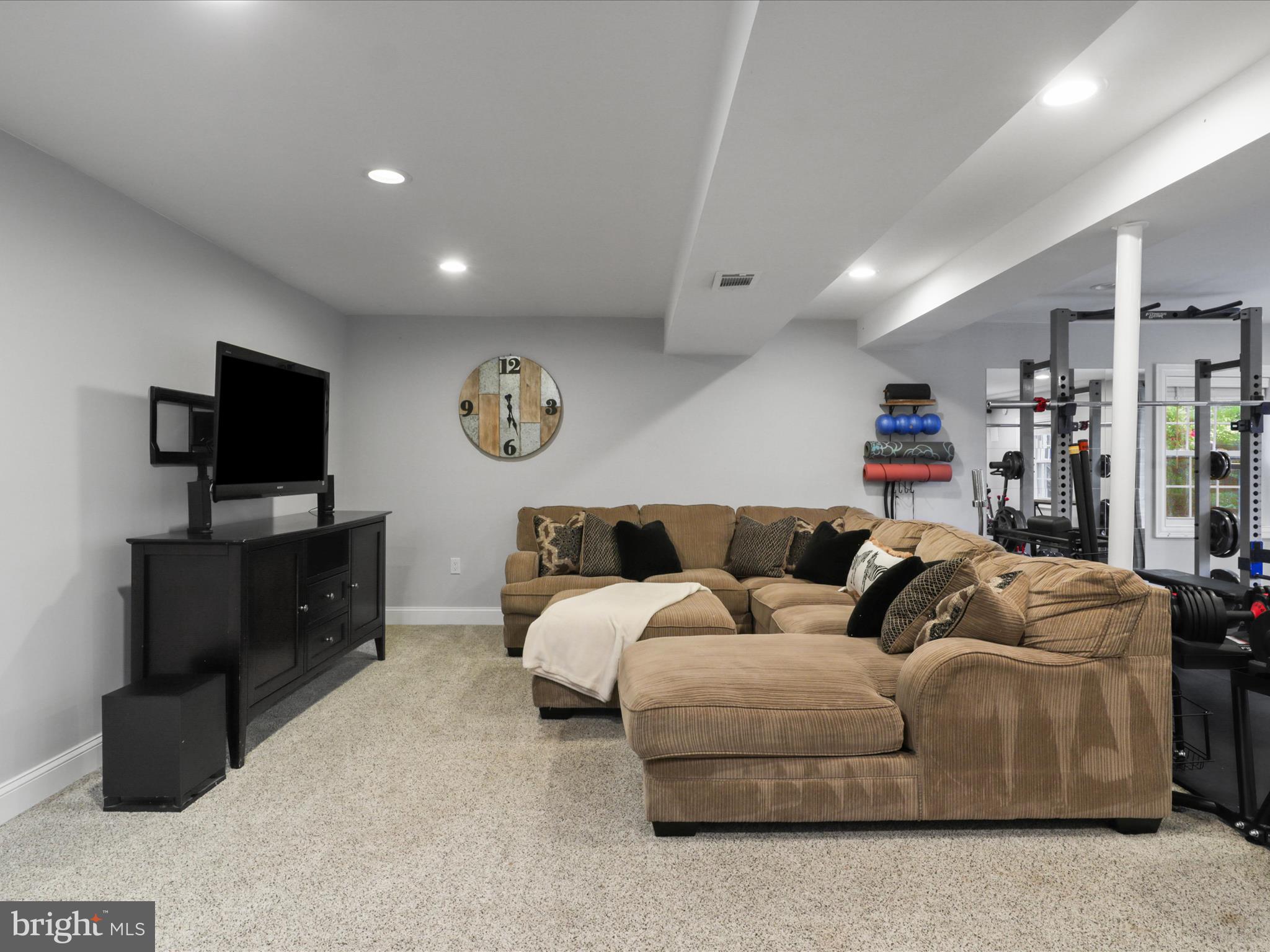 LAKEVALE COURT - Residential