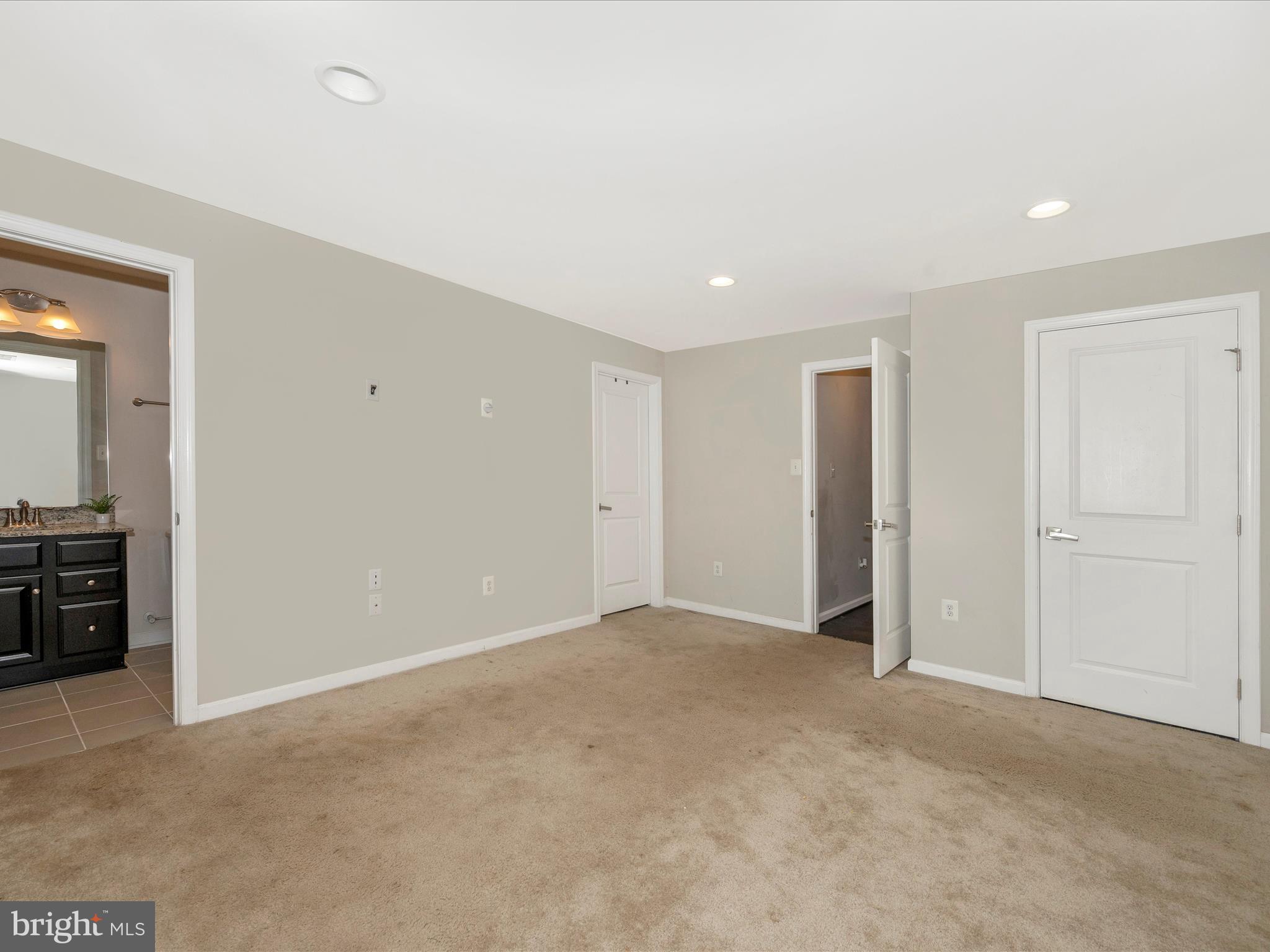 POTOMAC STATION - Residential