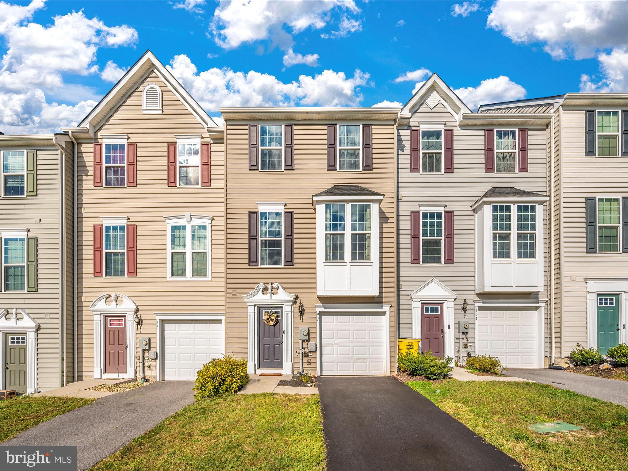 POTOMAC STATION - Residential