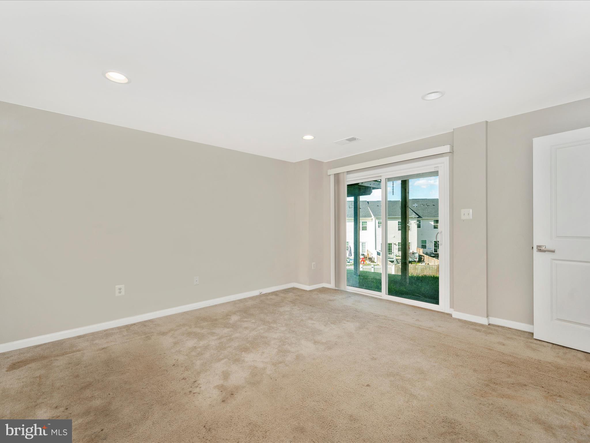 POTOMAC STATION - Residential