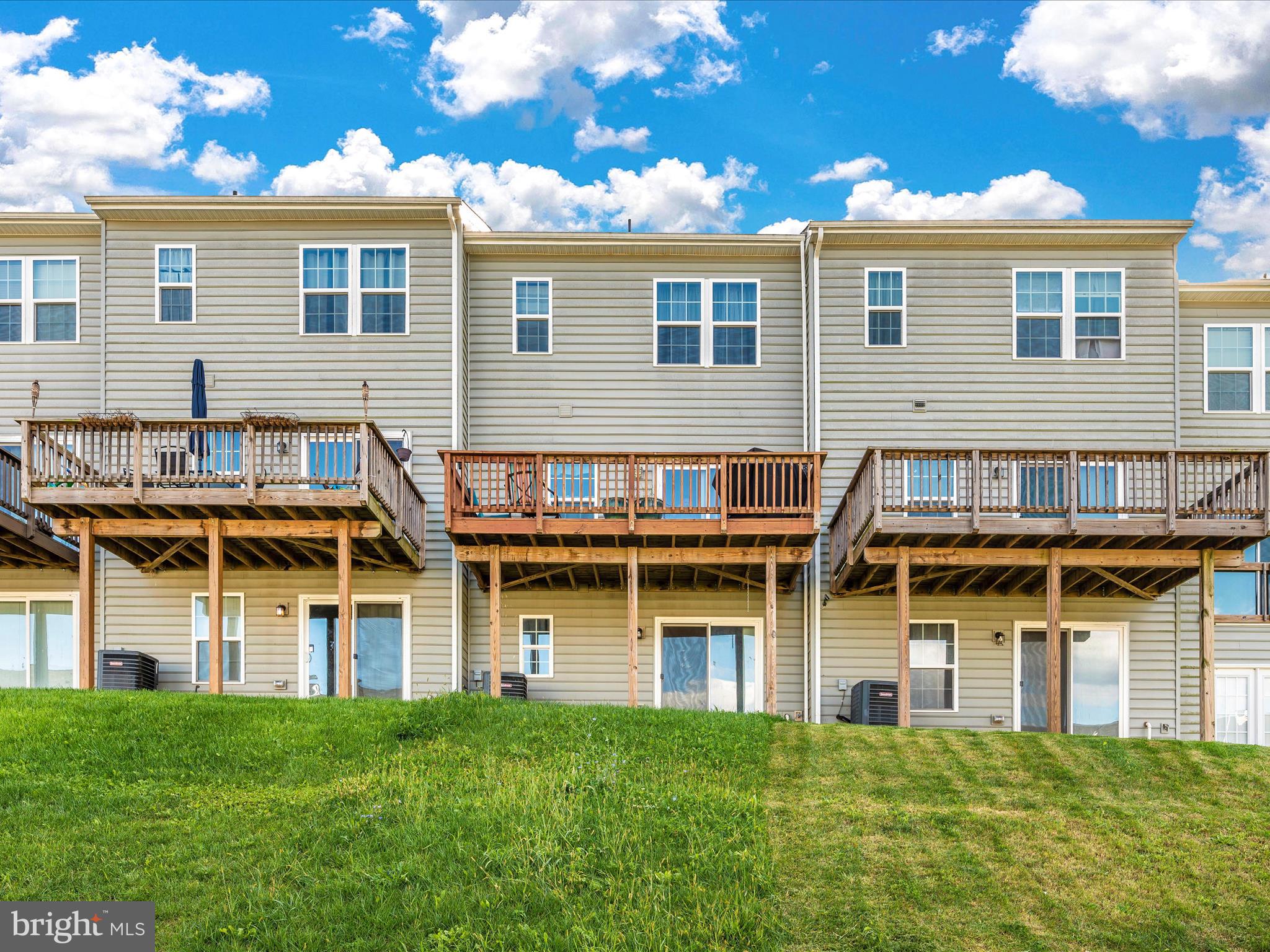 POTOMAC STATION - Residential