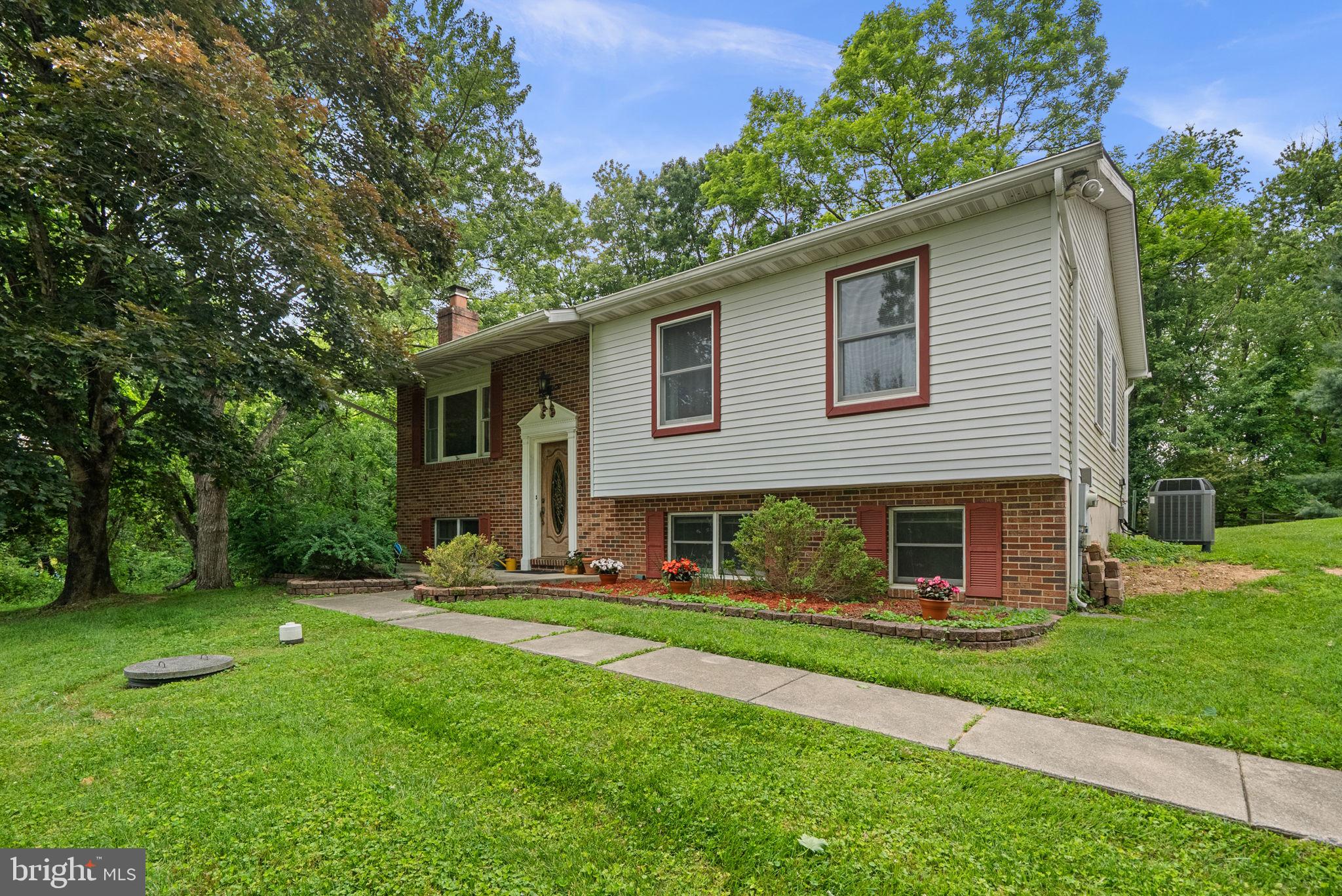 4502 LEMANS COURT