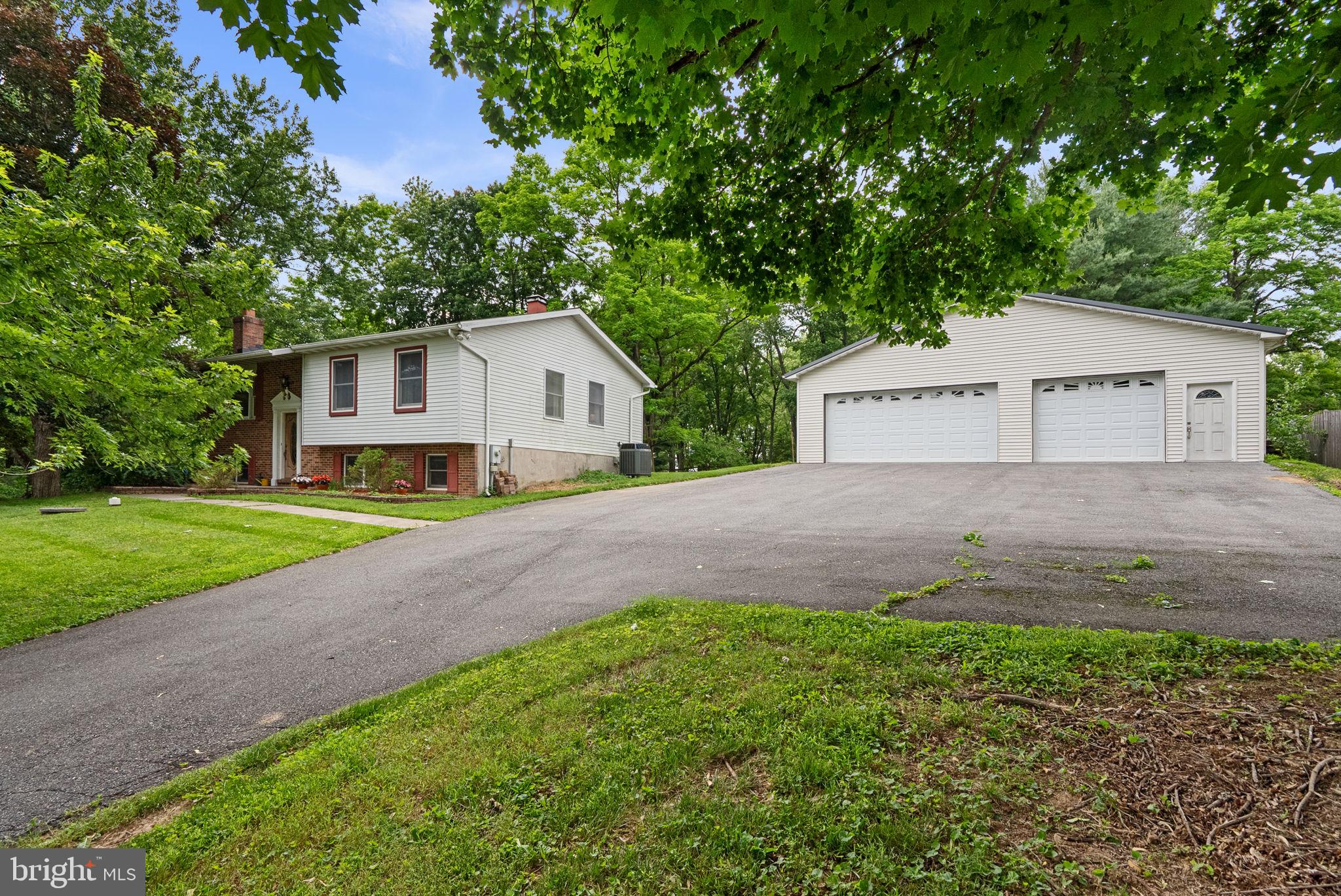 4502 LEMANS COURT