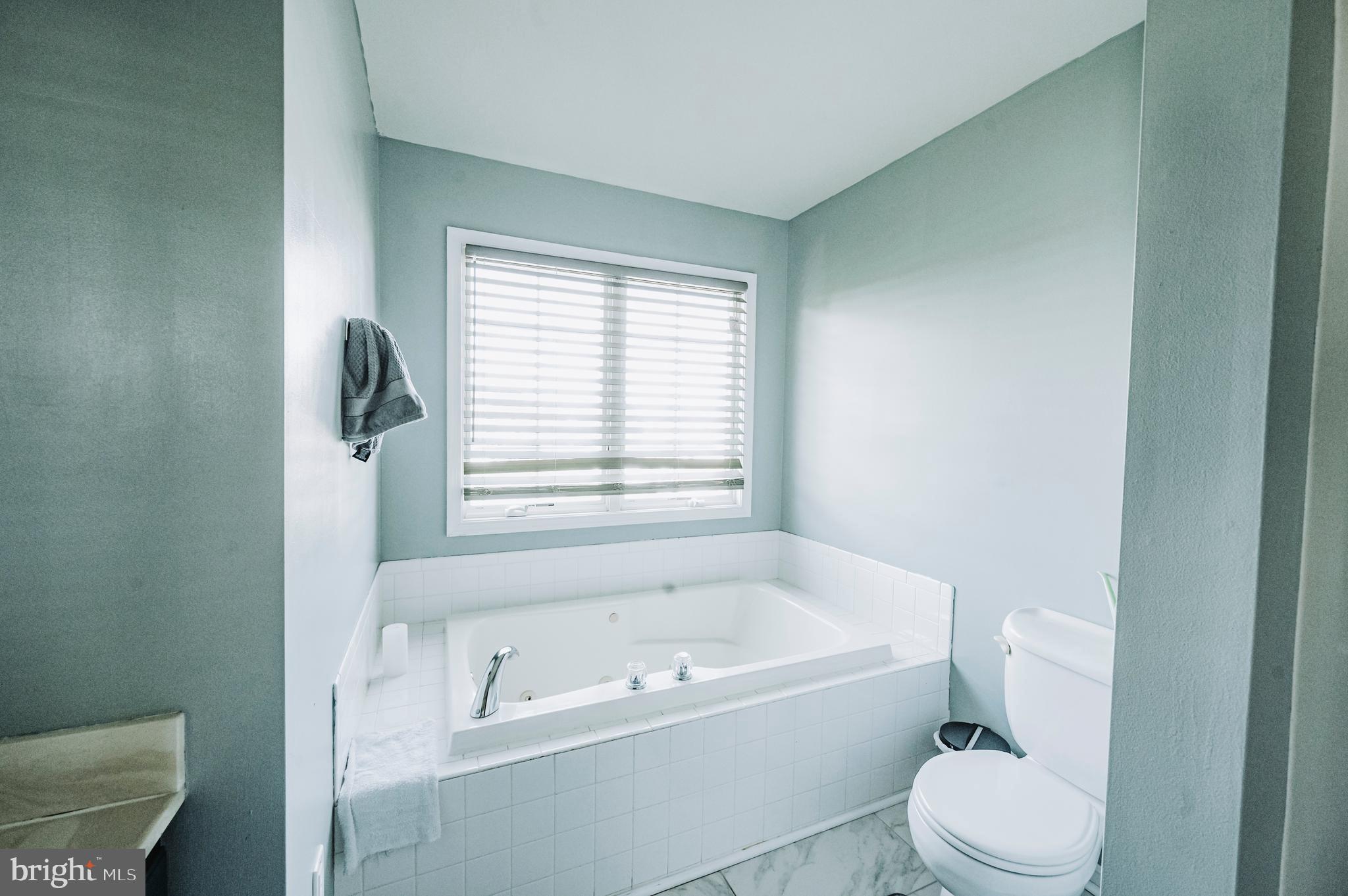 NORTH END - Residential