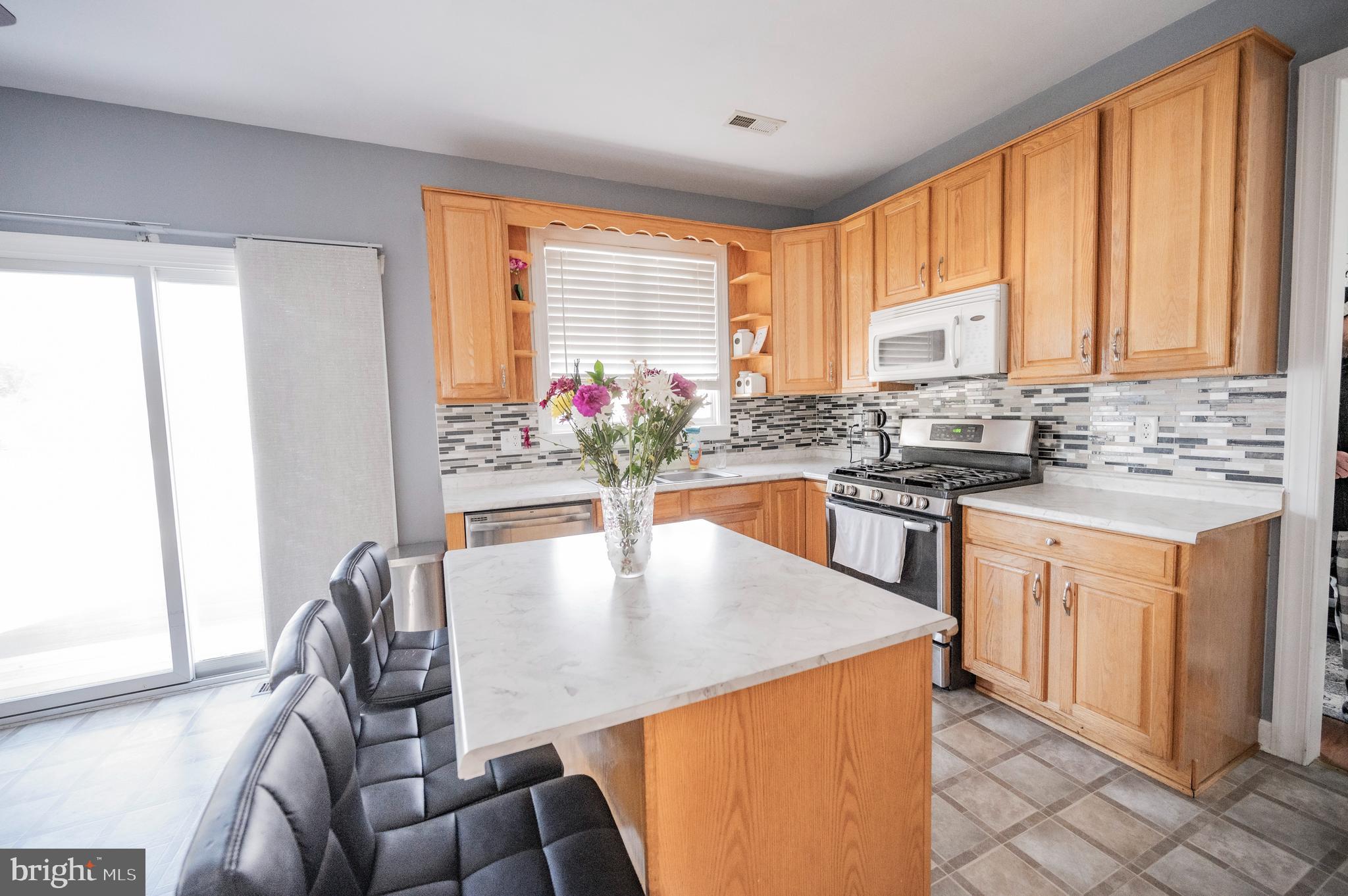 NORTH END - Residential