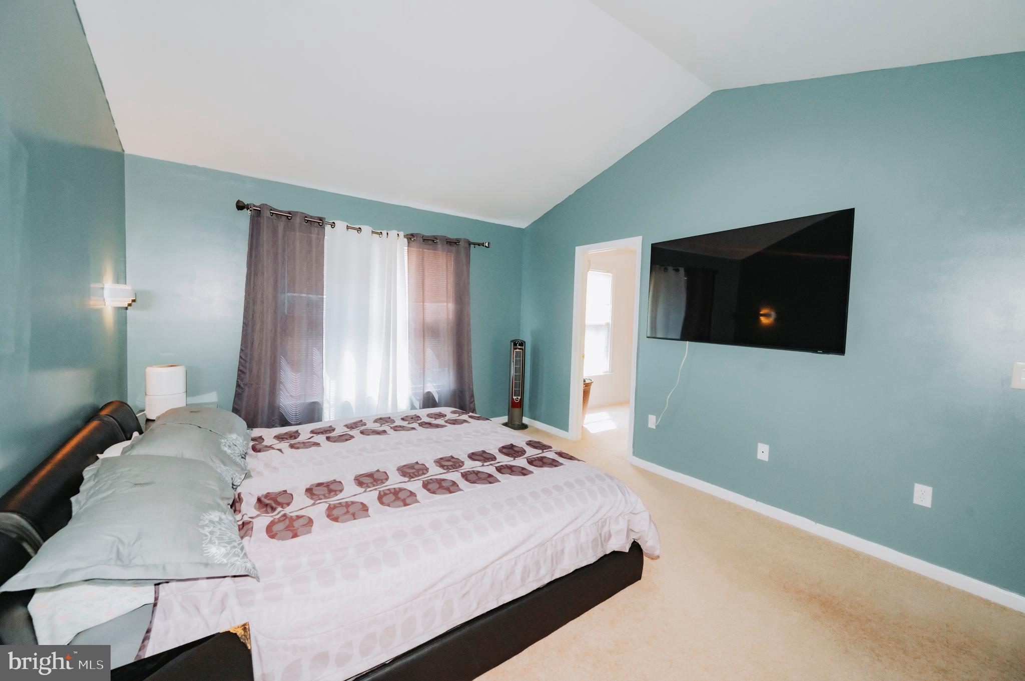 NORTH END - Residential