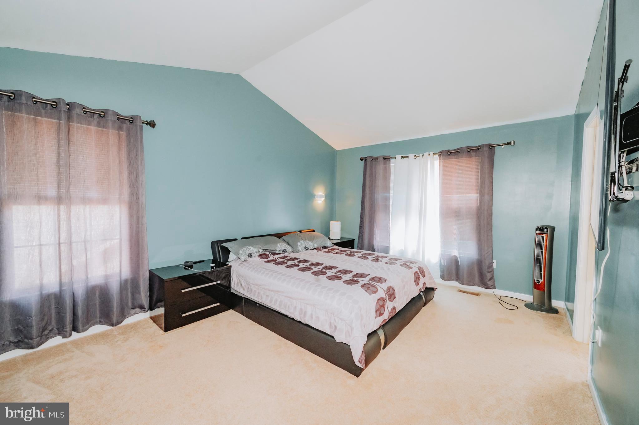 NORTH END - Residential