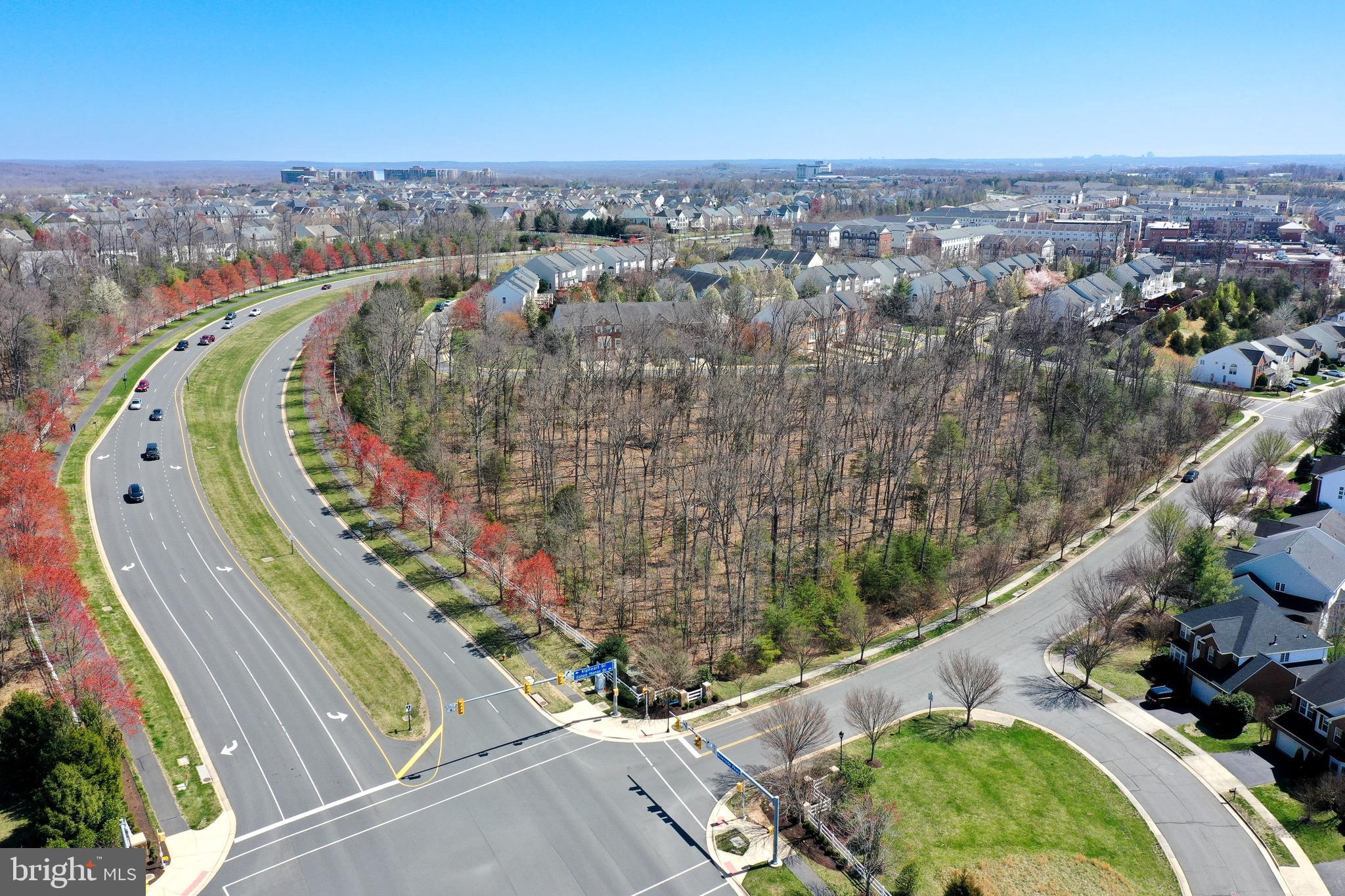 RIVERSIDE PKWY AND COTON MANOR DRIVE