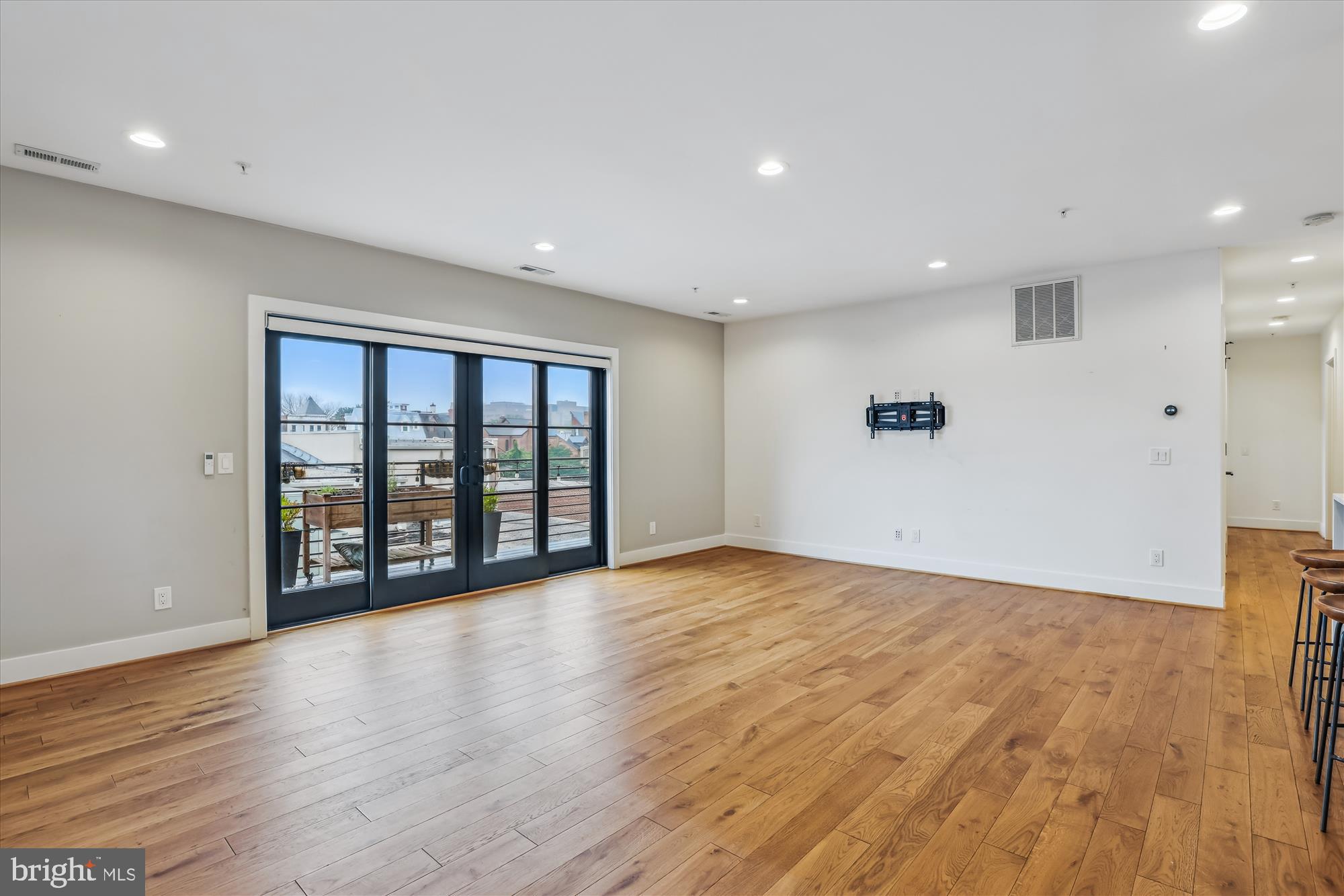 1844 3RD STREET NW 303