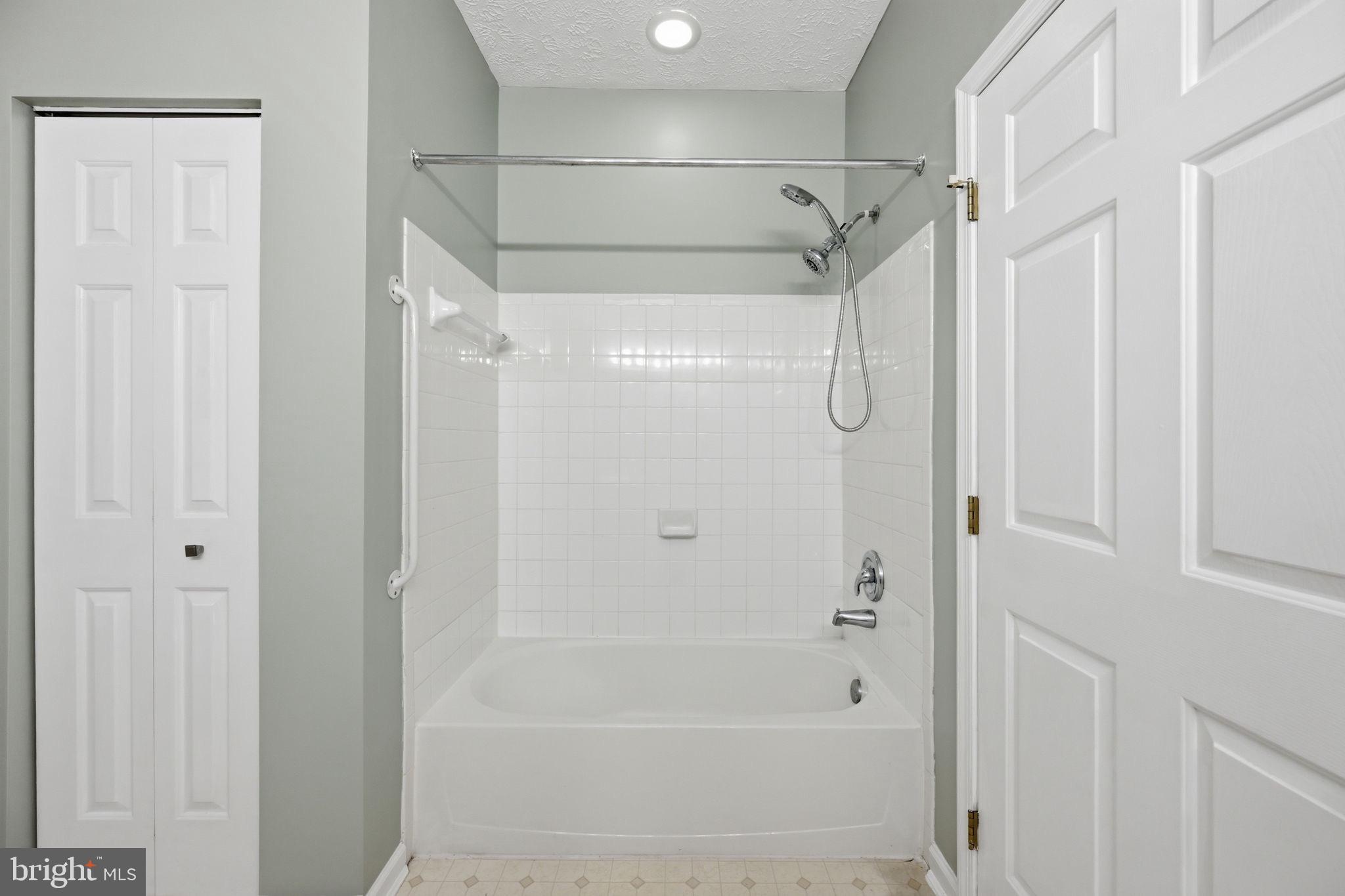 CHESTNUT TERRACE - Residential