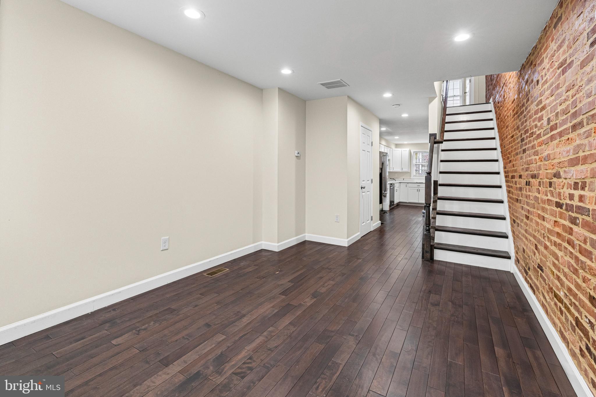 MIDDLE EAST - Residential