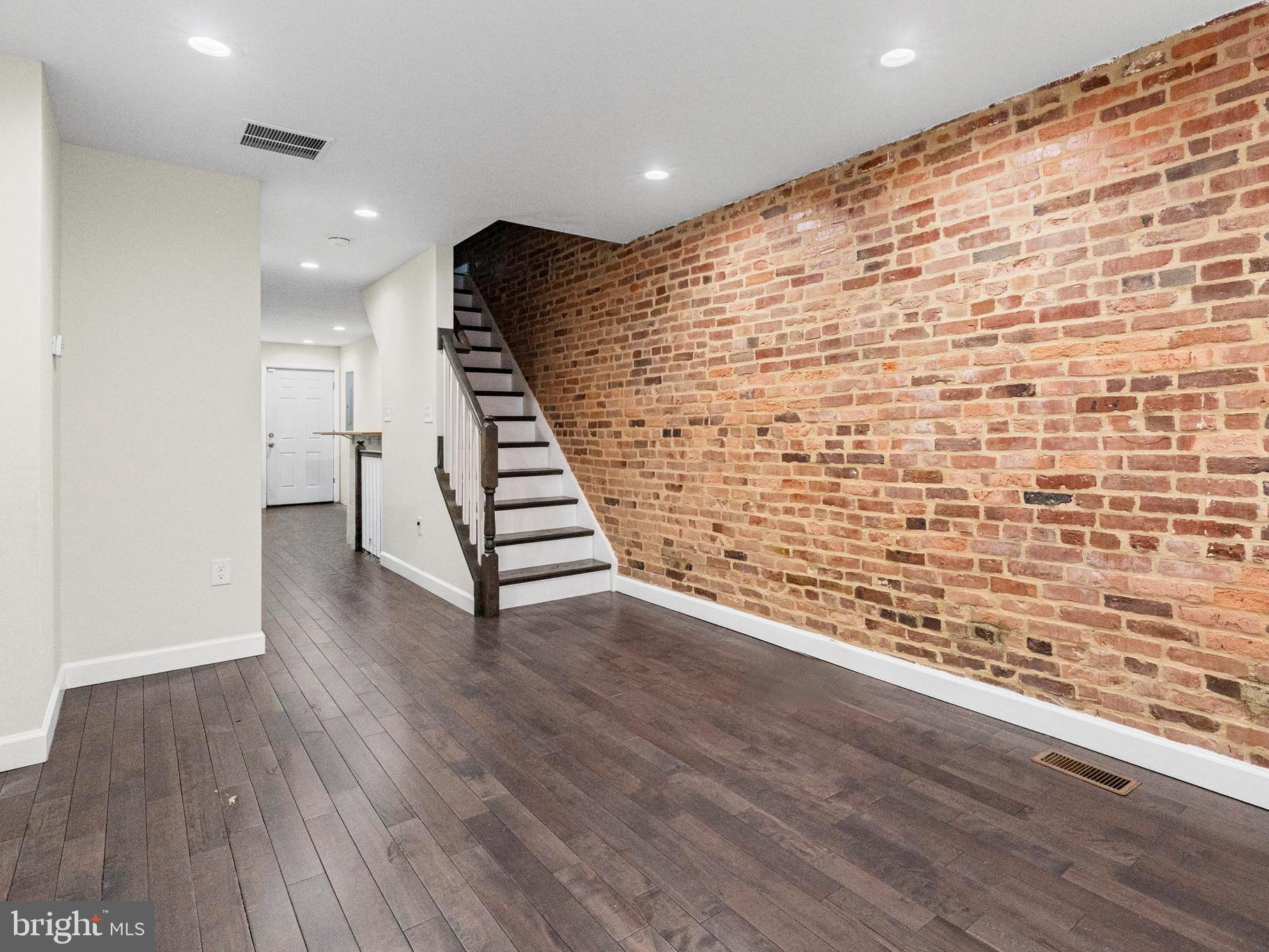 MIDDLE EAST - Residential