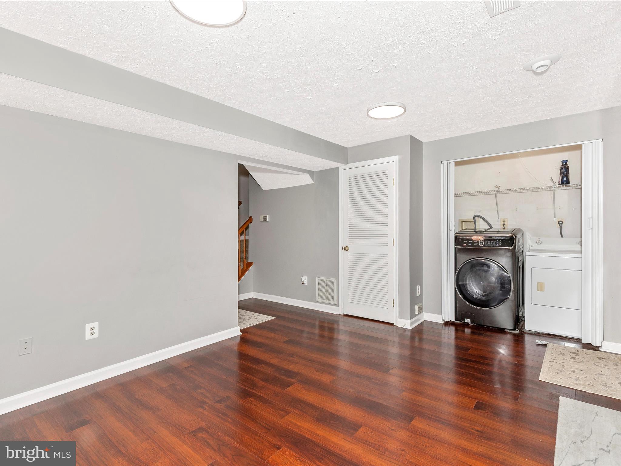 FREDERICKTOWNE VILLAGE - Residential