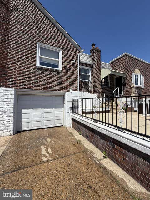 Townhouse For Sale - 4304 Bennington Street<br/> PHILADELPHIA, PA 19124