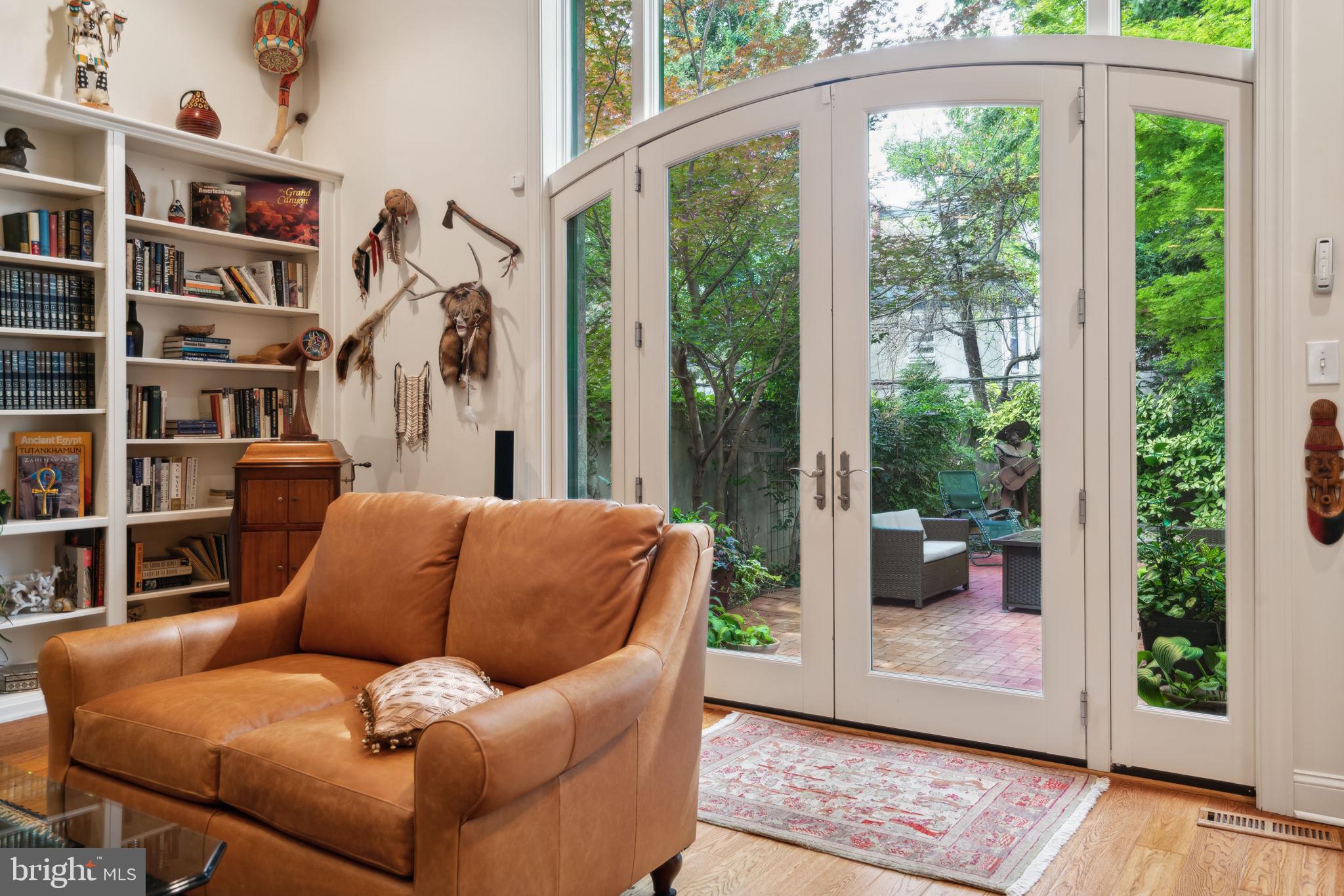 ART MUSEUM AREA - Residential