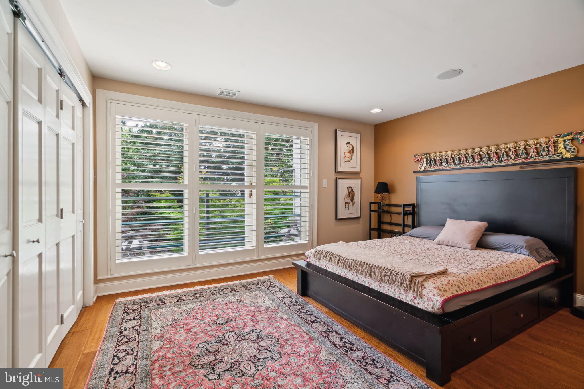 ART MUSEUM AREA - Residential