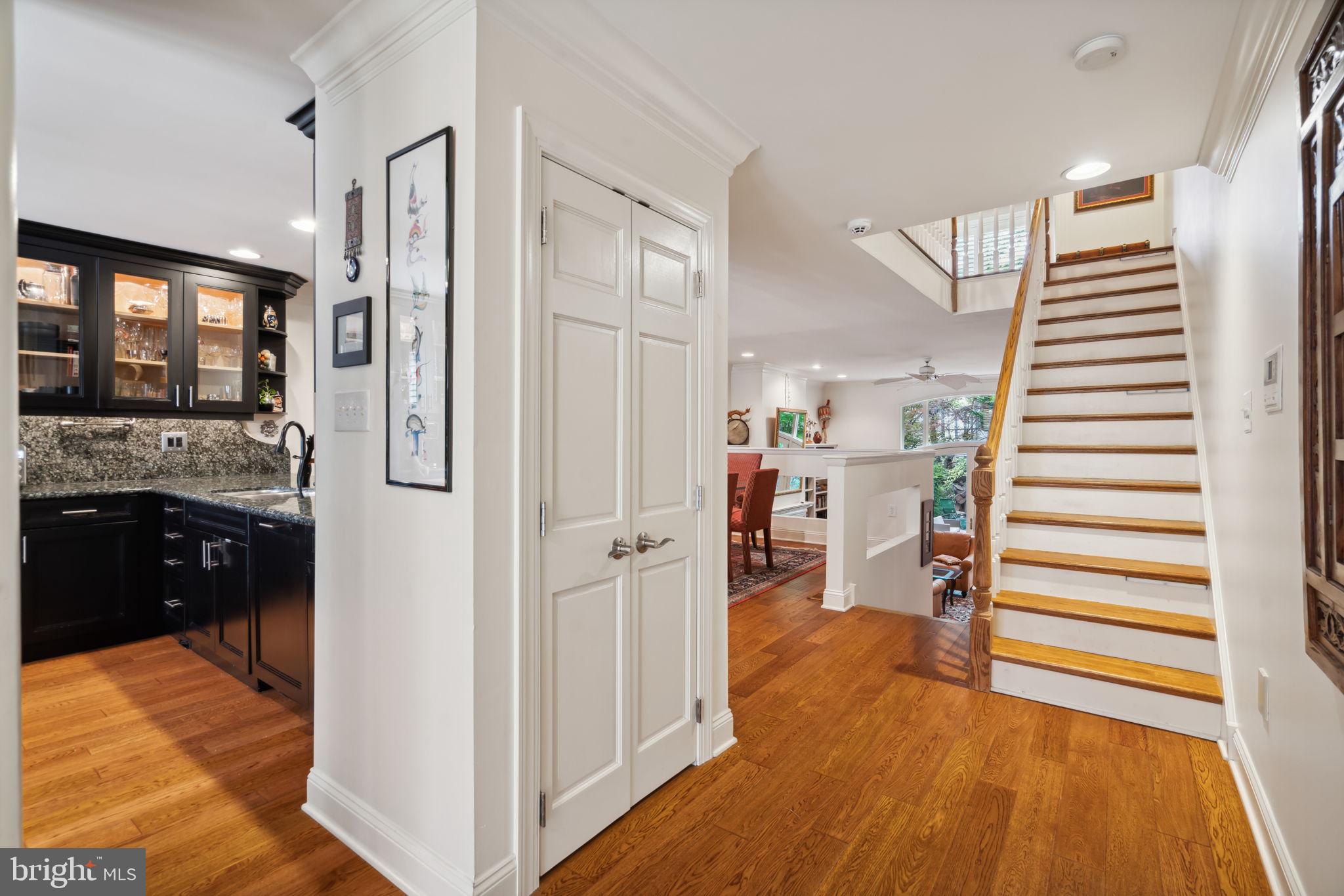 ART MUSEUM AREA - Residential