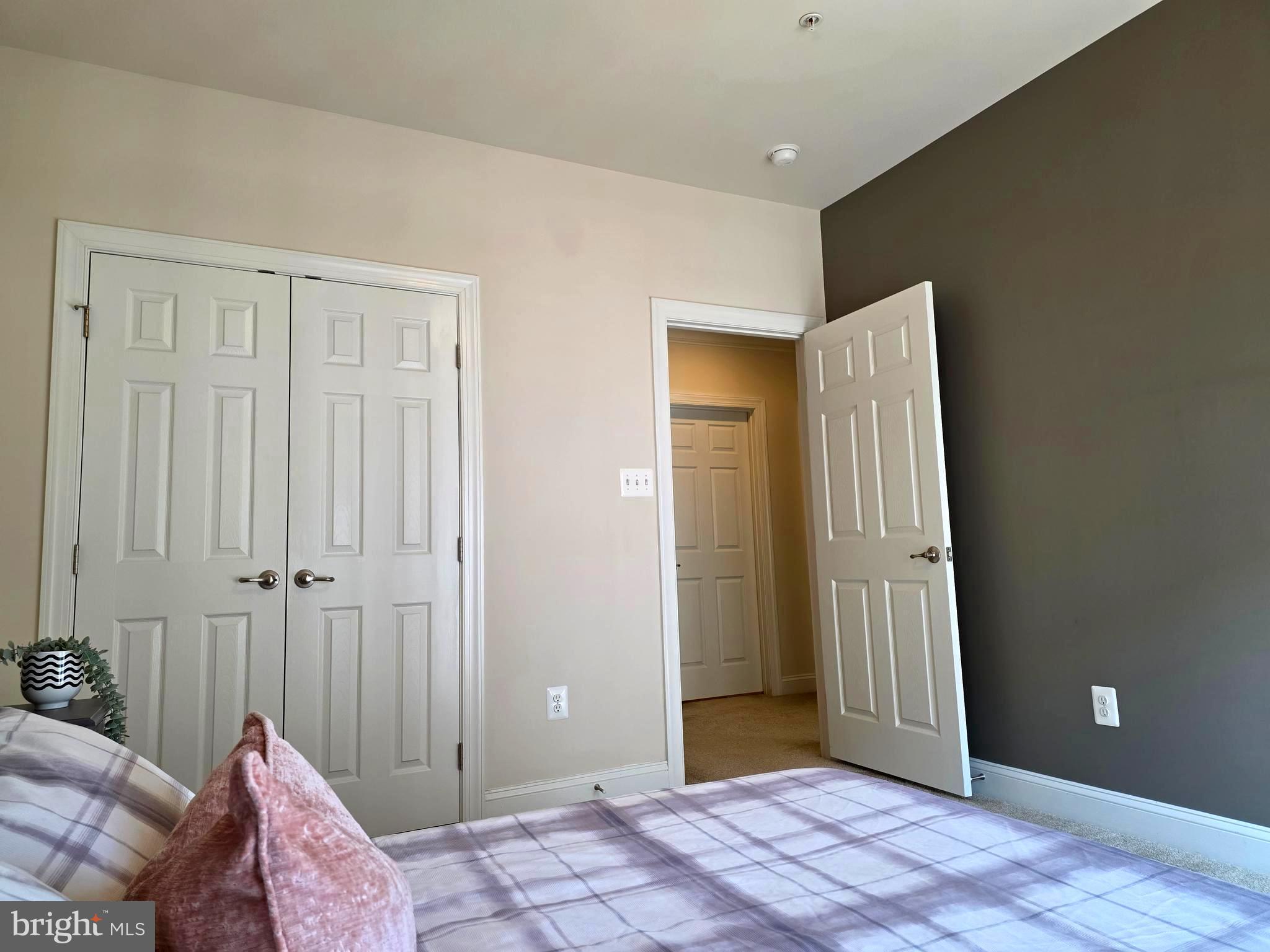 PARKLANDS AT WATKINS MILL - Residential