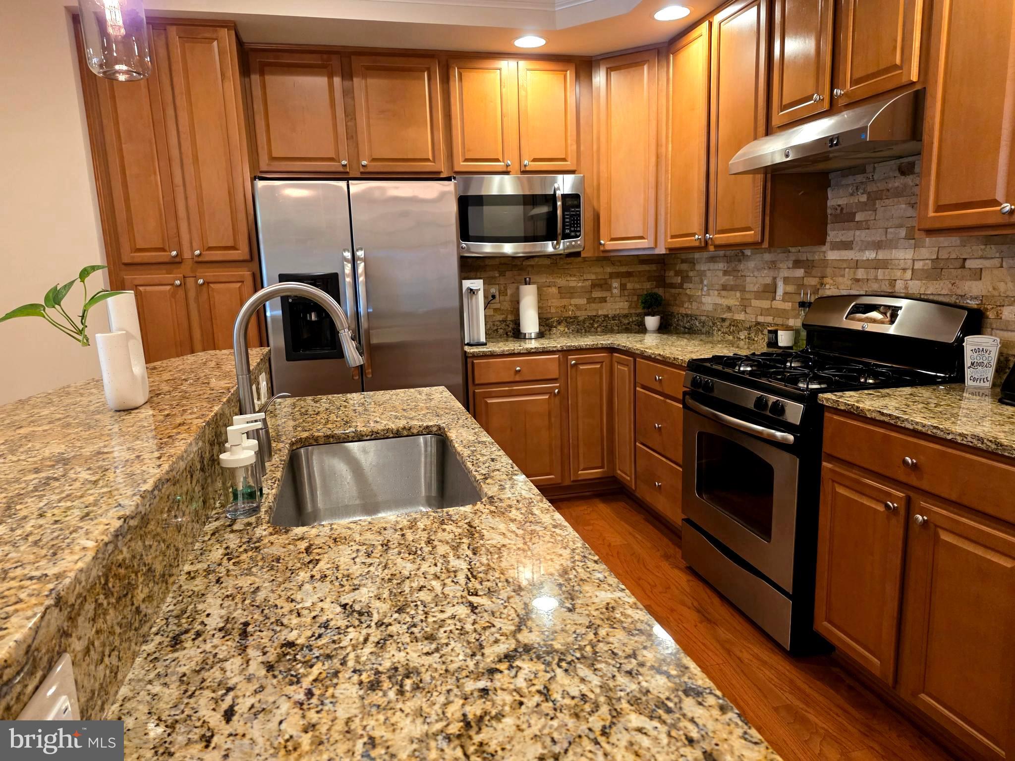 PARKLANDS AT WATKINS MILL - Residential